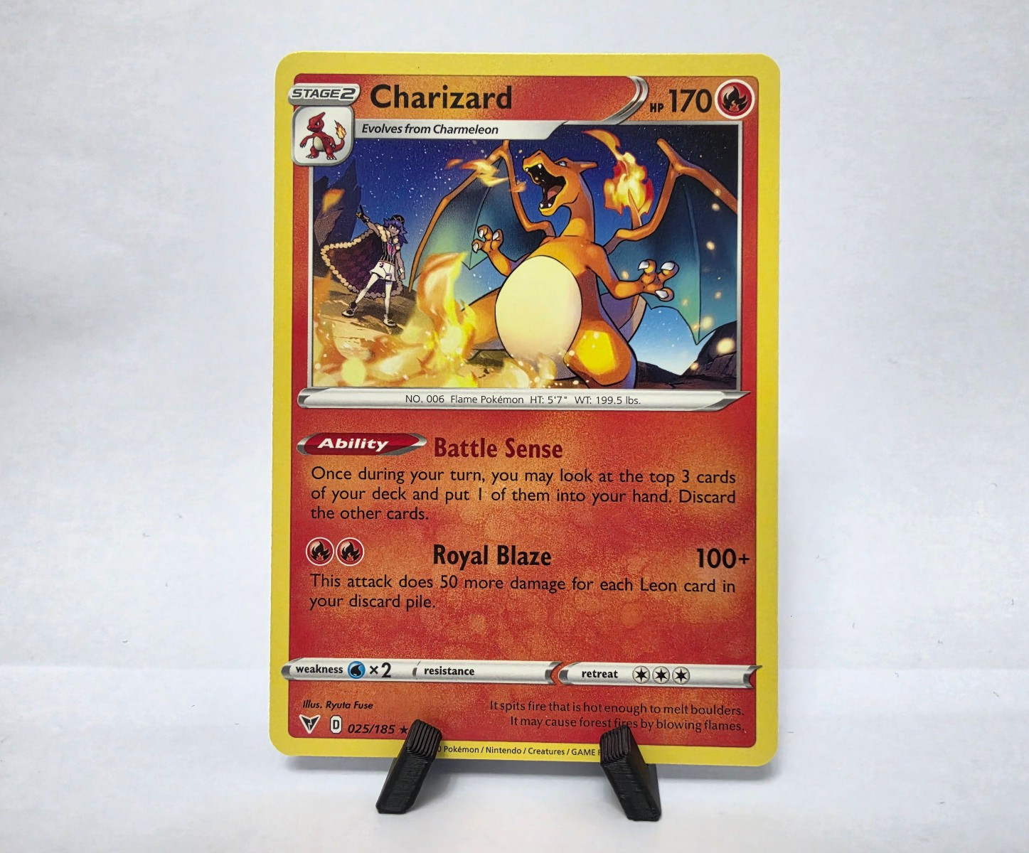 Charizard 025/185 Swsh04: Vivid Voltage Regular