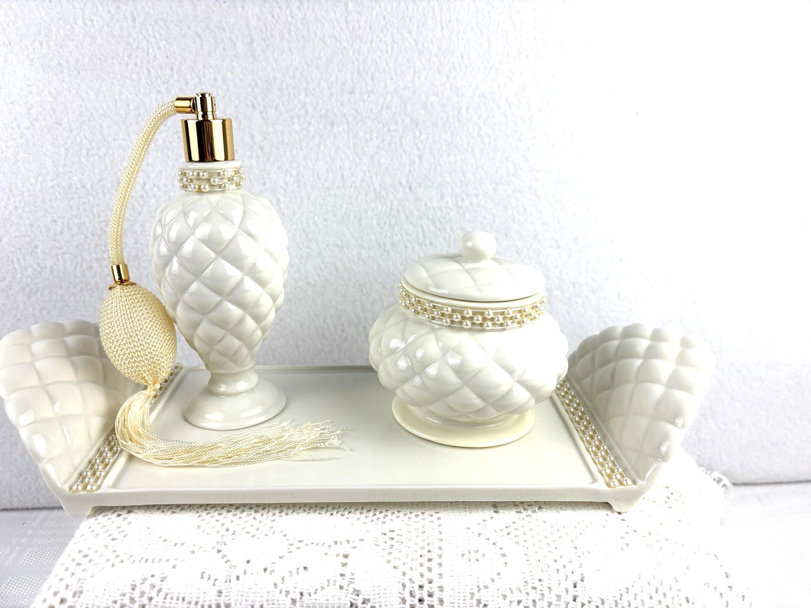 Vtg 3 pc Avon Quilted White Porcelain Faux Pearl Vanity Set White 1990 NIB