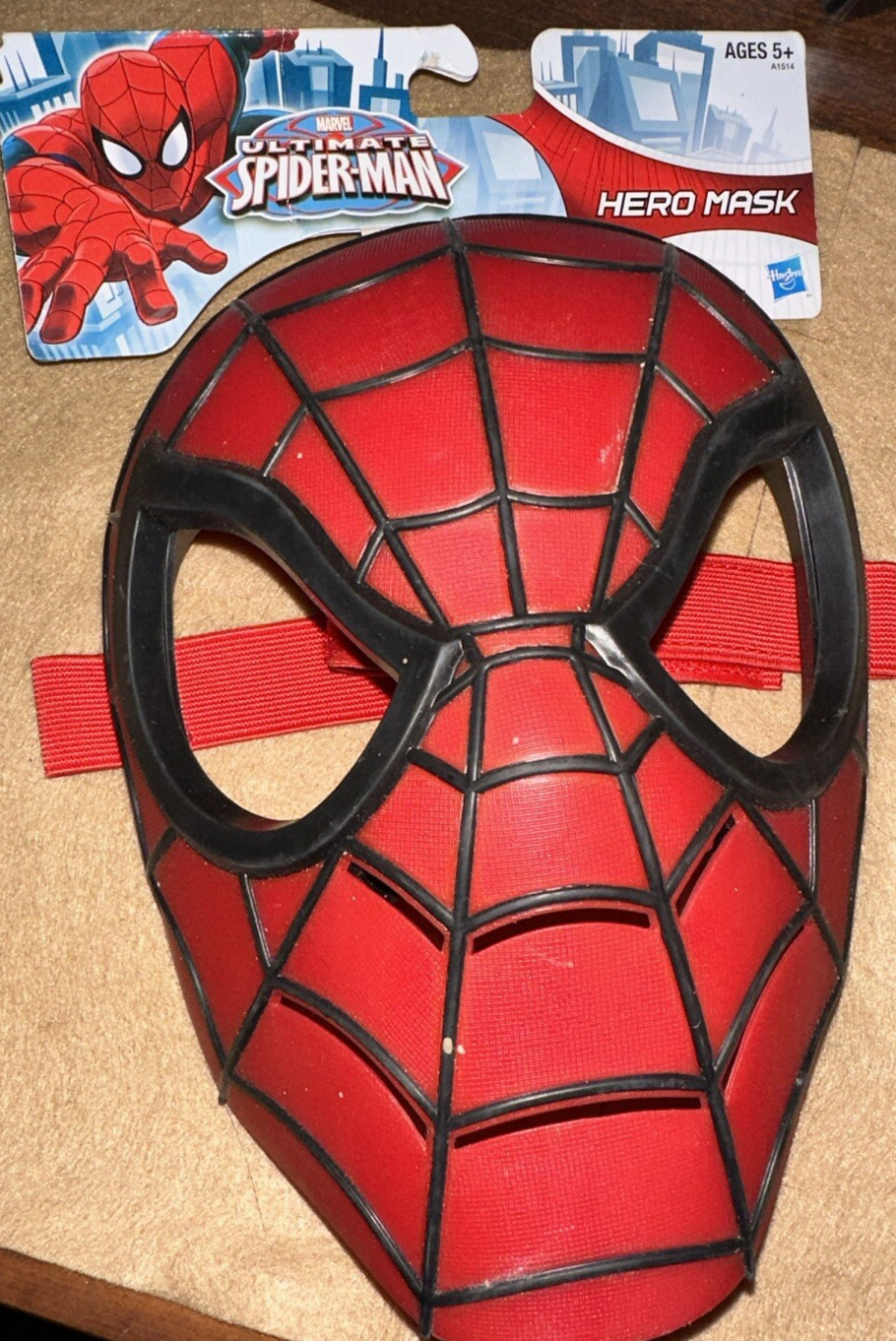 Marvel Ultimate Spider-Man Hero Mask Hasbro 2012 Red Black Costume Spiderman
