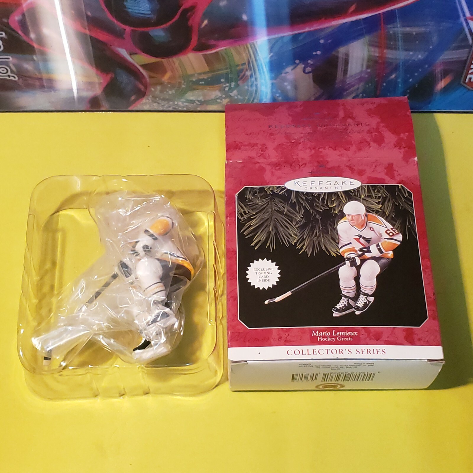 1998 Hallmark Keepsake Ornament - Mario Lemieux (Hockey Greats) - CIB with Tradi