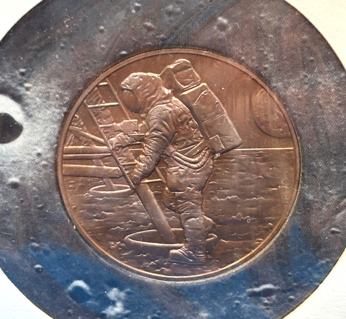 1969 Apollo 11 Giant Step Man\'s 1st Step on the Moon Bronze 1.5\