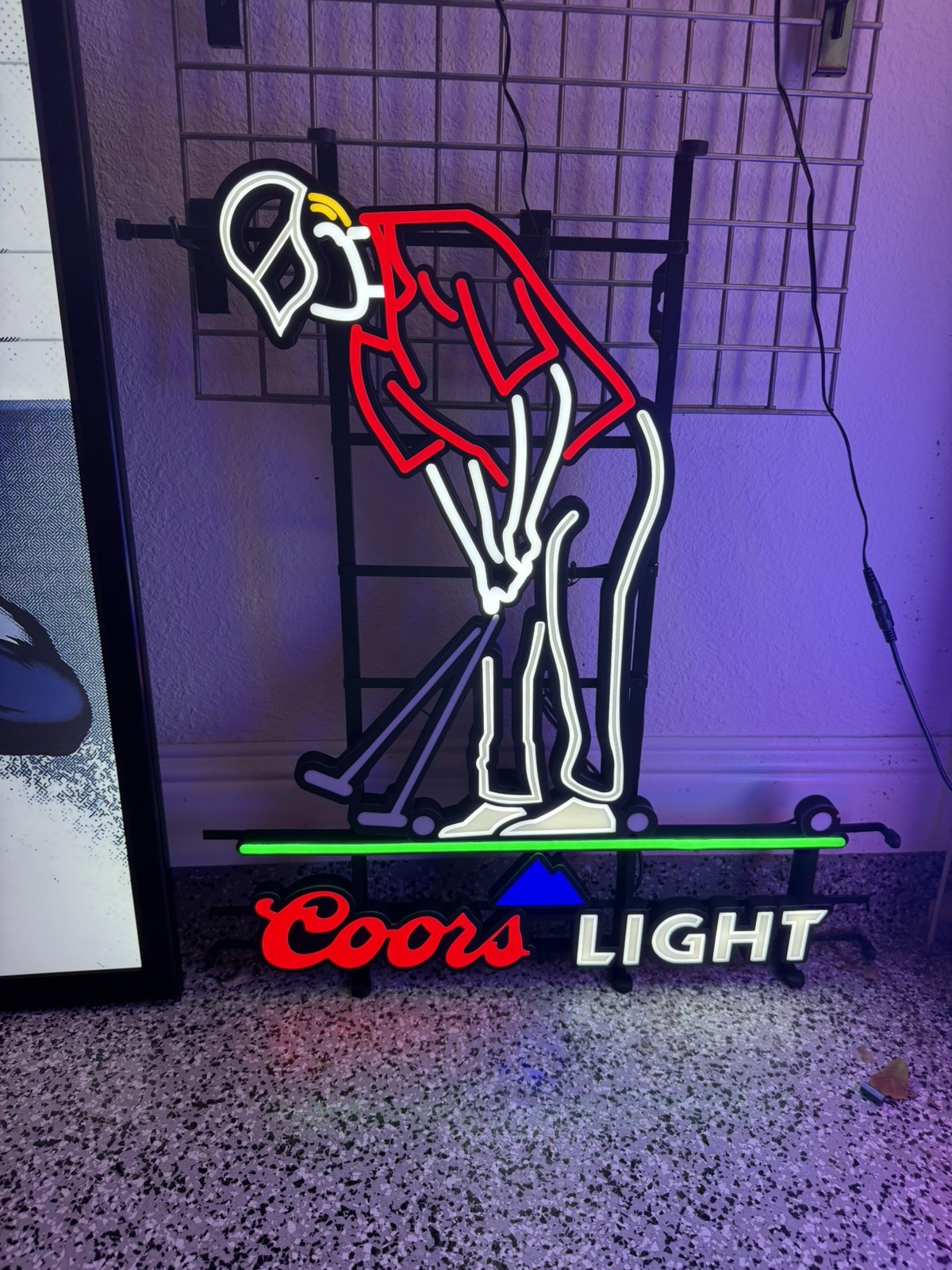Coors Light Golf Neon LED Sign- 27”x31”- NIB- Rare BALL MOVES W/ Motion