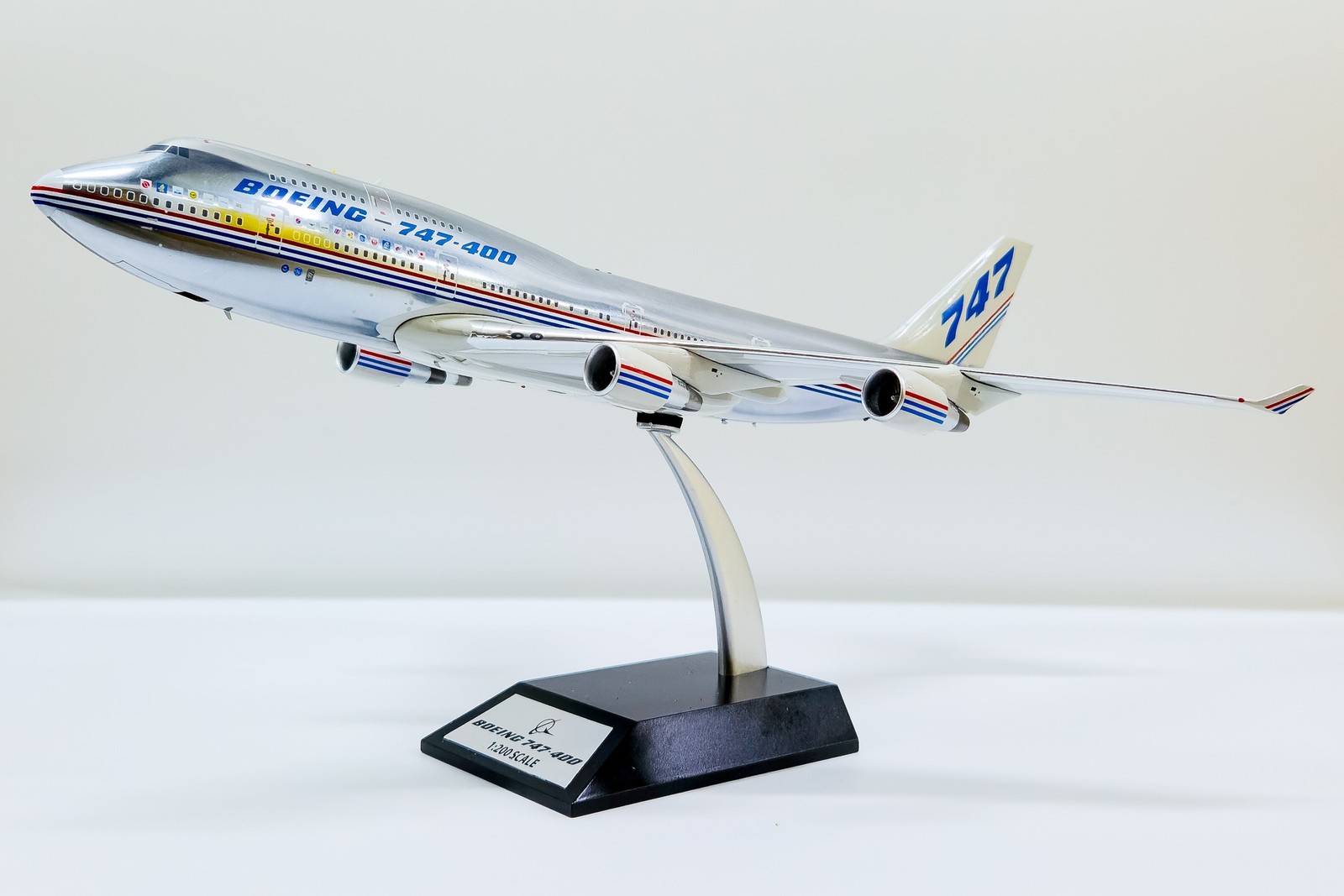 JC Wings KJ-B744-175 Boeing 747-400 House Color N401PW Diecast 1/200 Jet Model