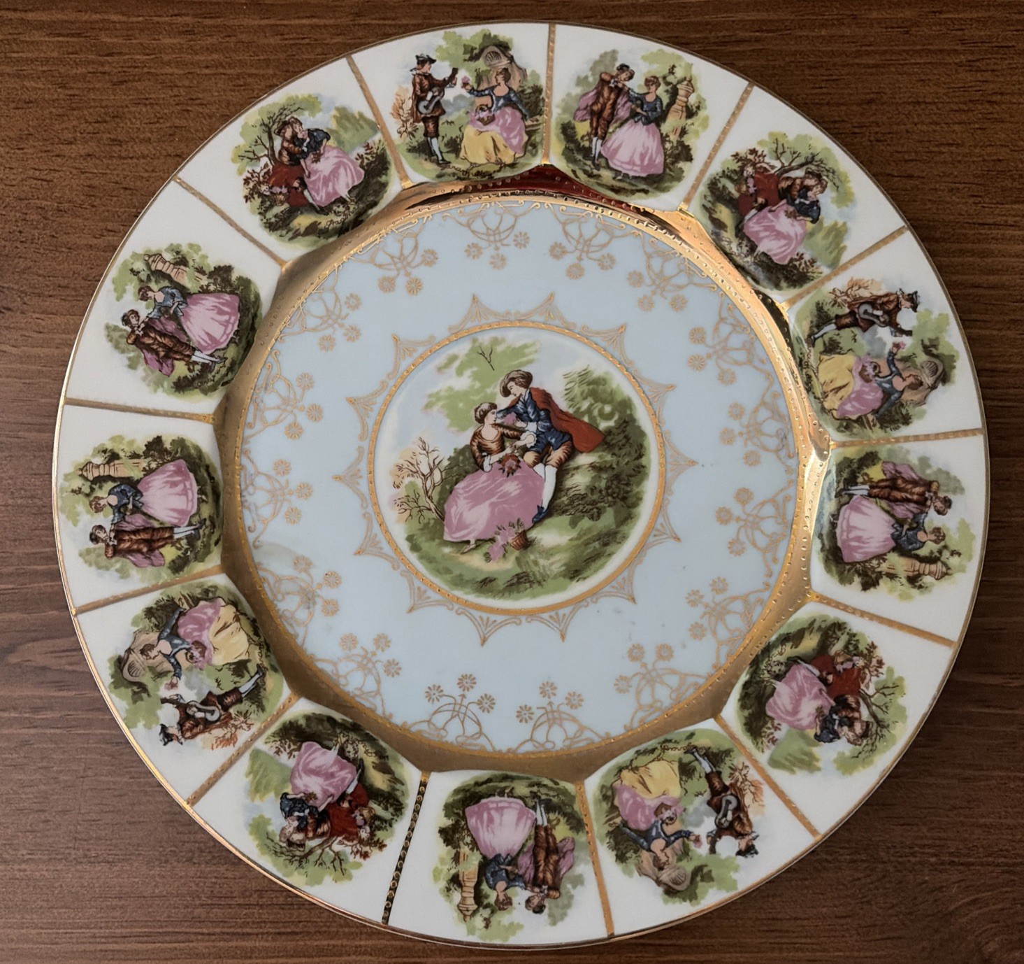 Vintage Continental Porcelain Cabinet Plate Courting Couples Gold Gilt 10.75\