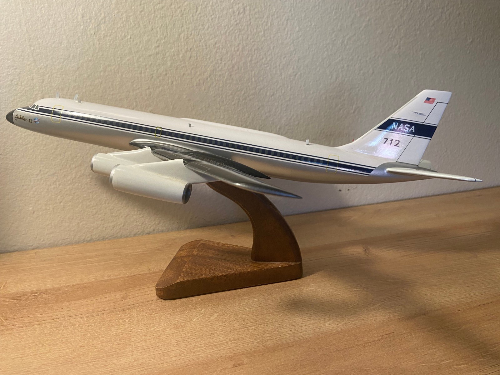 NASA N712NA \