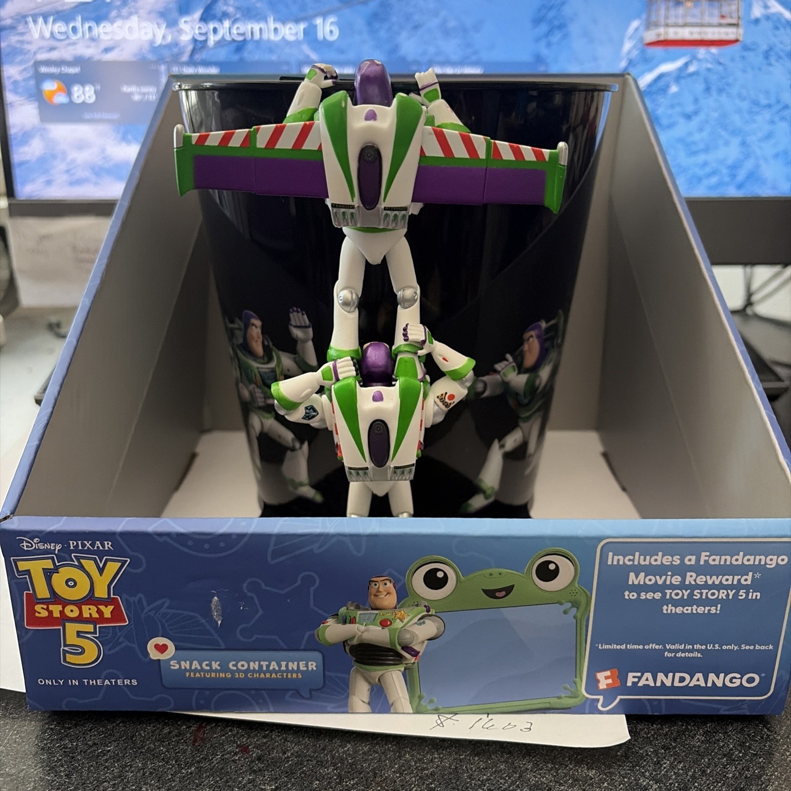 Disney Pixar Toy Story 5 Buzz Lightyear 85oz Snack Container Collectible (New)