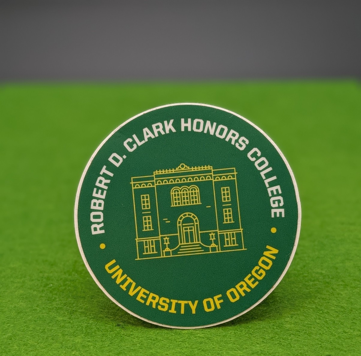 UO Ducks University of Oregon CHC Clark Honors College 2.5