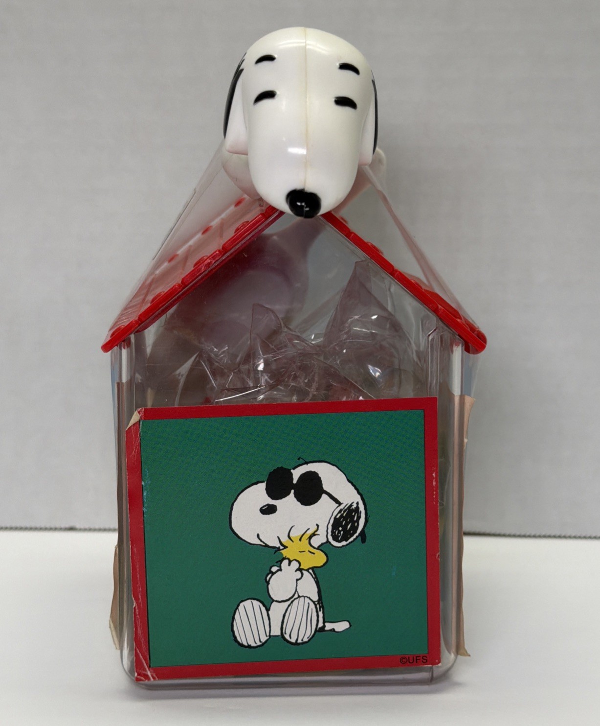1999, Peanuts 50 Year Celebration Snoopy on dog house Candy Bonz candy container