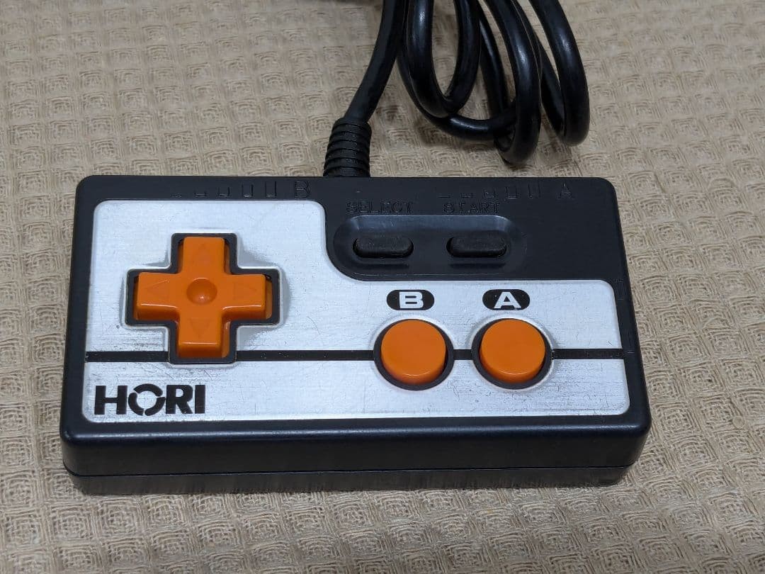 HORI Mini Commander Super Rare Con #822d44