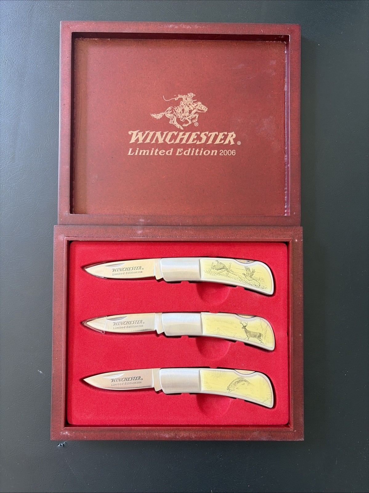 Winchester Limited Edition Knife Set 2006 Wildlife Pocketknife Fixed Blade