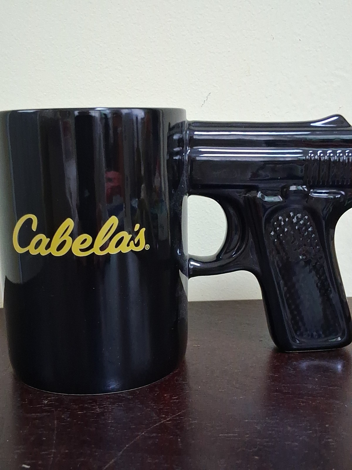 Cabela\'s Green Hand Gun Pistol Grip Handel Ceremic Coffee Tea Mug