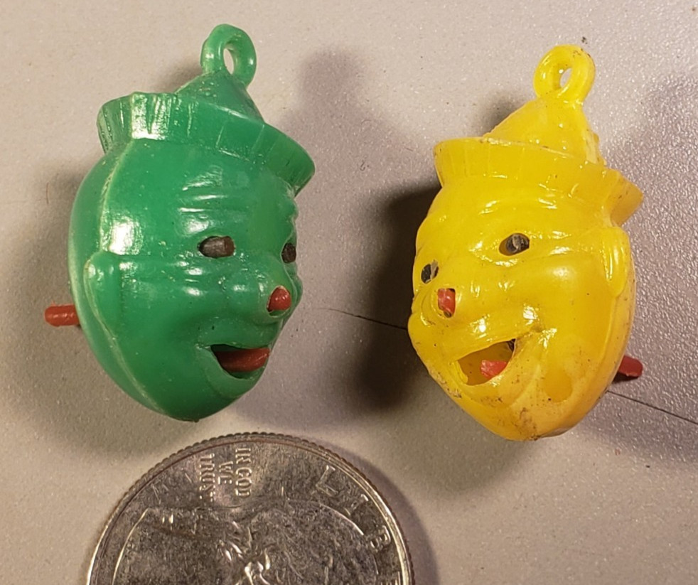 Vtg Lot 2 PLASTIC MECHANICAL CLOWN CHARMS Gumball POP EYES & TONGUE Coulrophobia