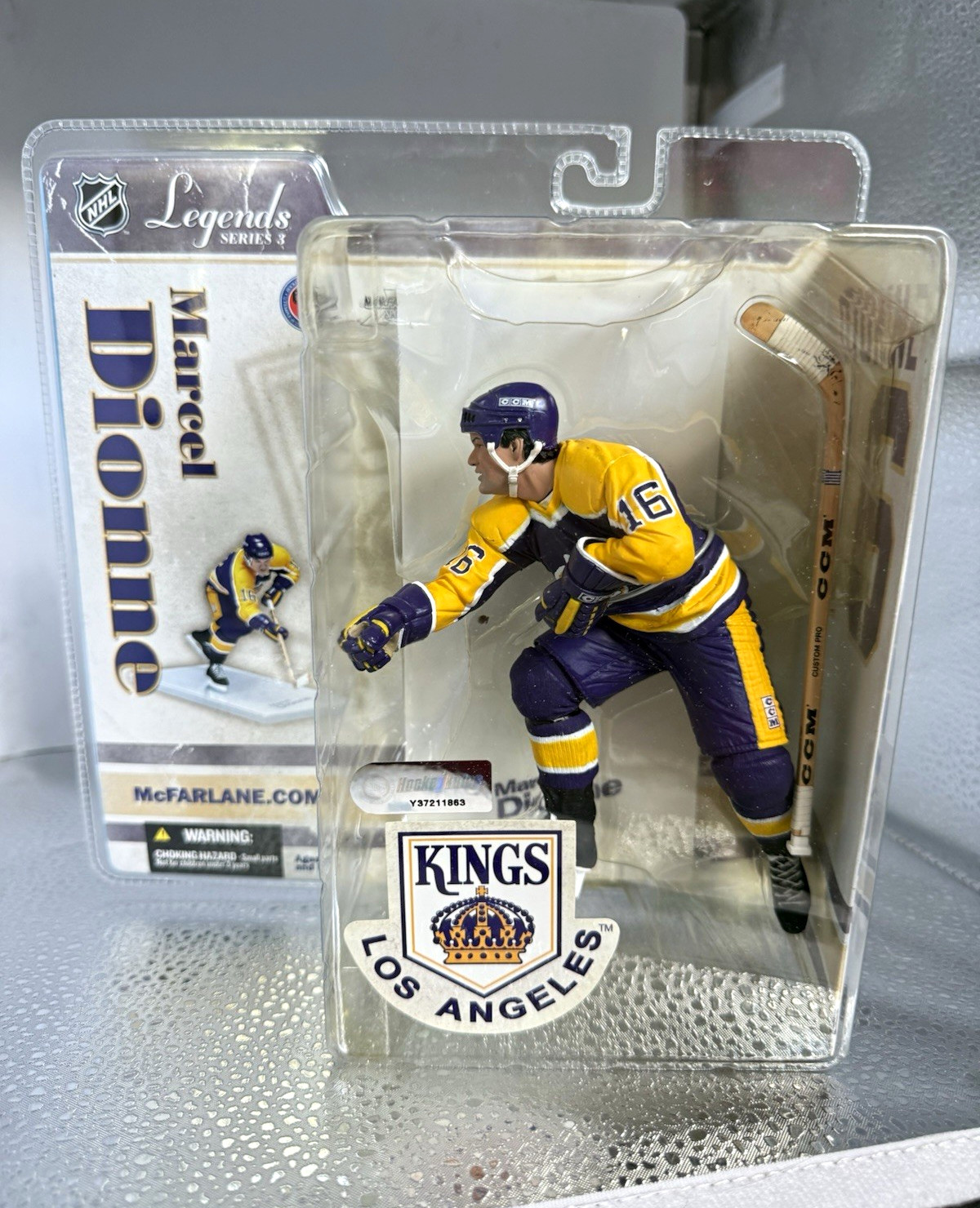 McFarlane Toys NHL Legends Series 3 Marcel Dionne Kings Figure Hockey Stick