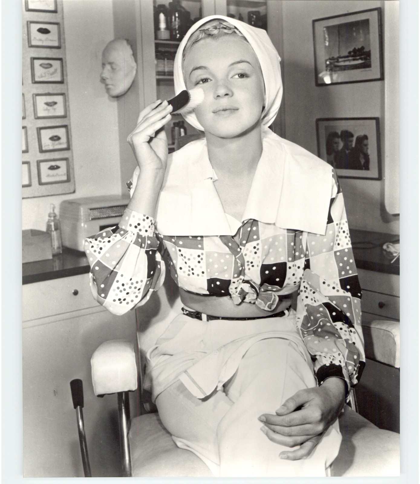 Film Star Marilyn Monroe Applying Make-Up 1948 Photograph Later Press Print