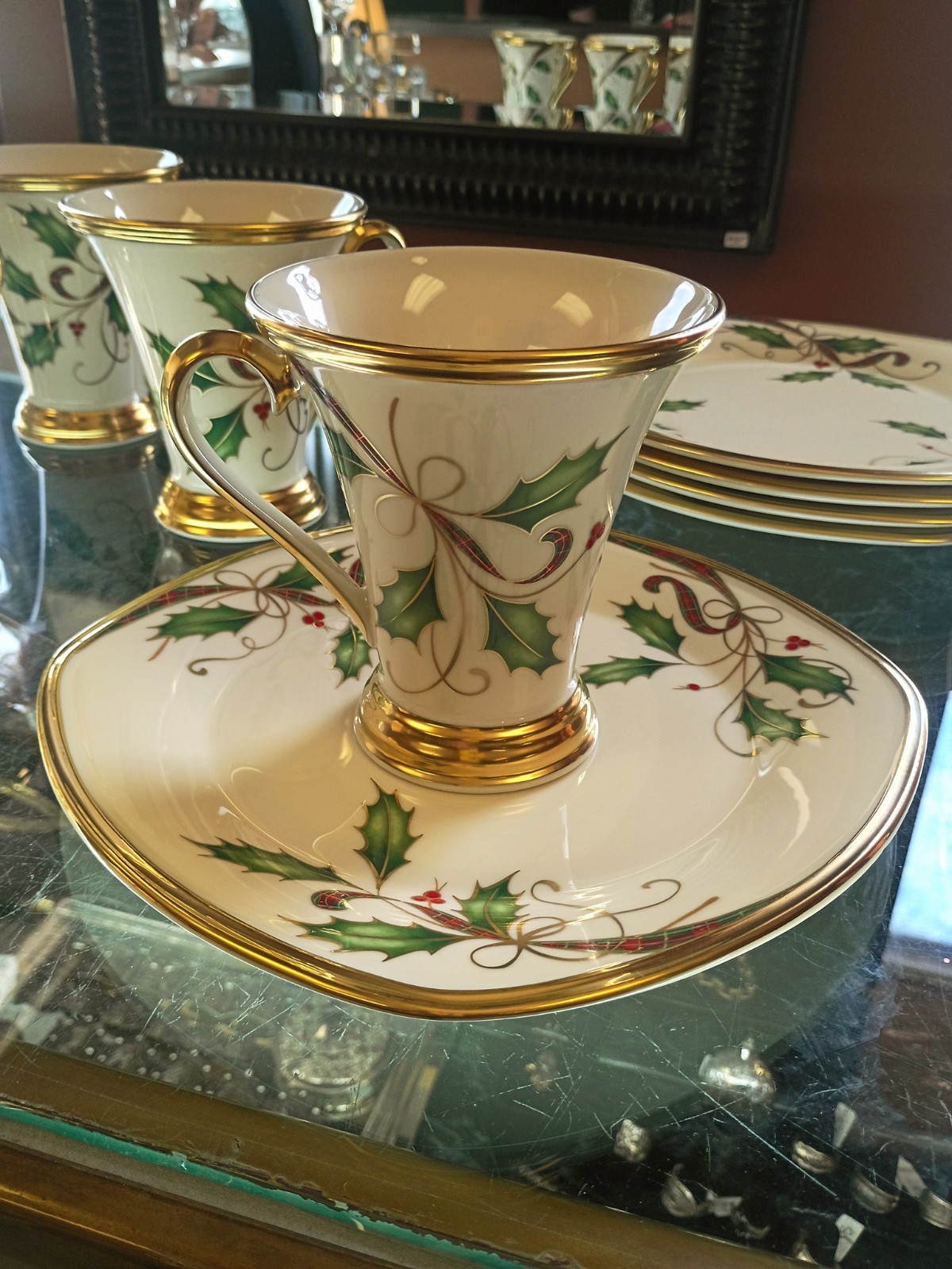 Lenox HOLIDAY NOUVEAU Tall Mug/Cup 24k Gold Accent  Cups & Plates Service For 6