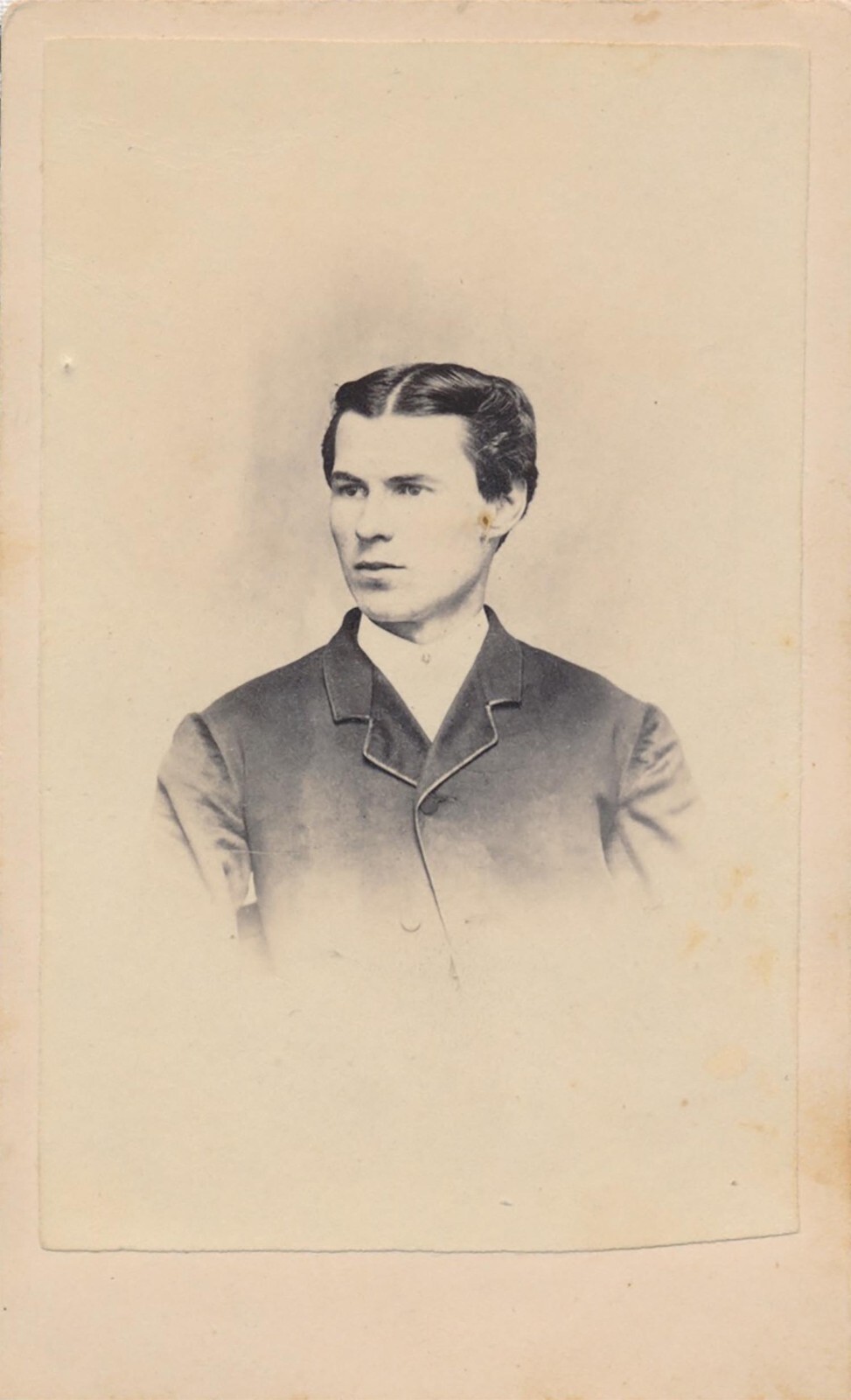 CDV Antique Photo Carte de Visite Handsome Young Man Dark Hair Suit Jacket