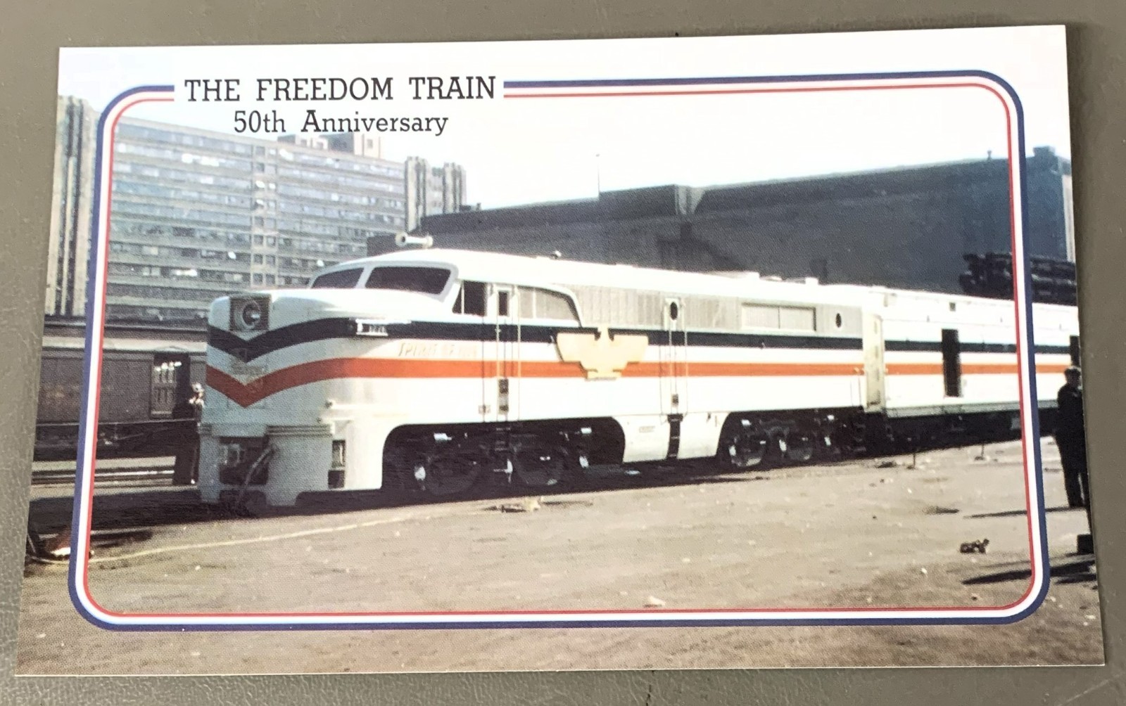 T1703    THE FREEDOM    TRAIN  POSTCARD