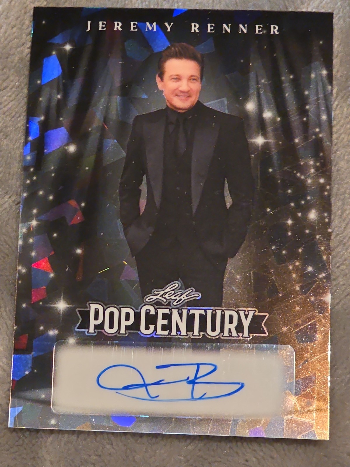 2025 Leaf Pop Century Jeremy Renner On-Card Autograph Auto 15/25