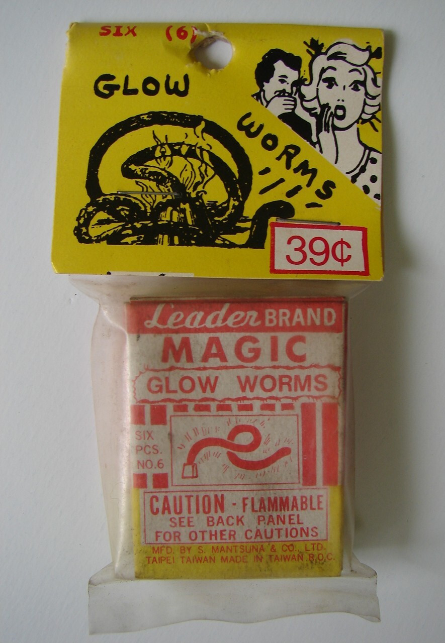 Unused Vintage 1950's Leader Brand magic Glow Snakes Worms 4th of July SEALED