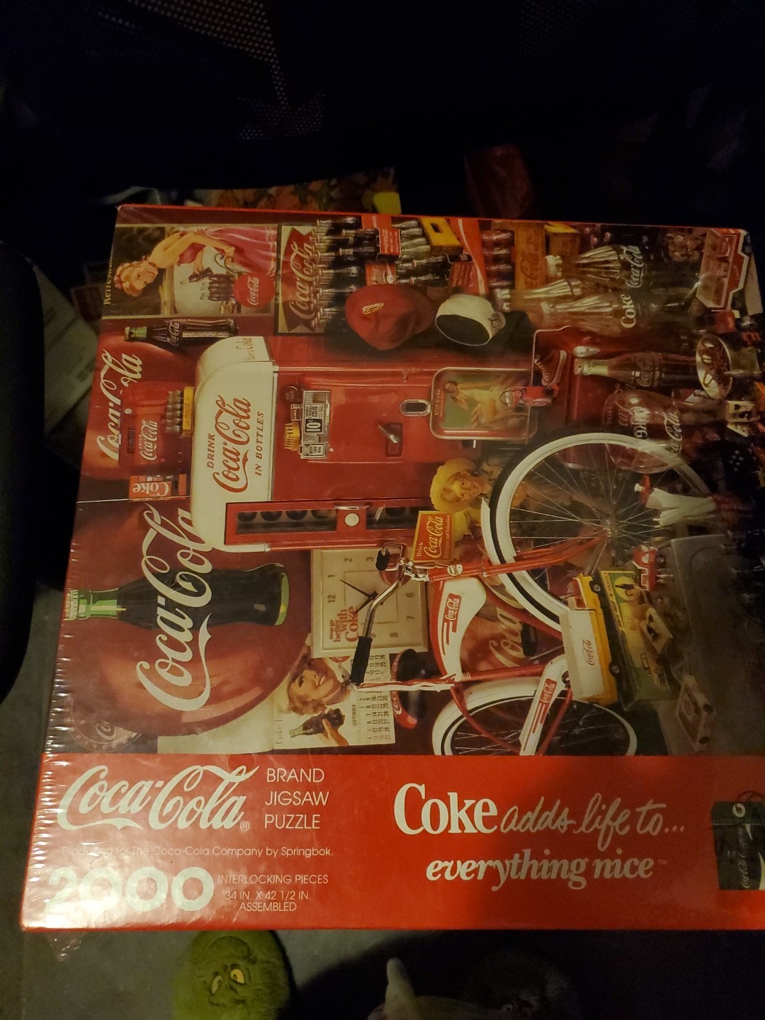 Coca-Cola 2000 Pc Jigsaw Puzzle \