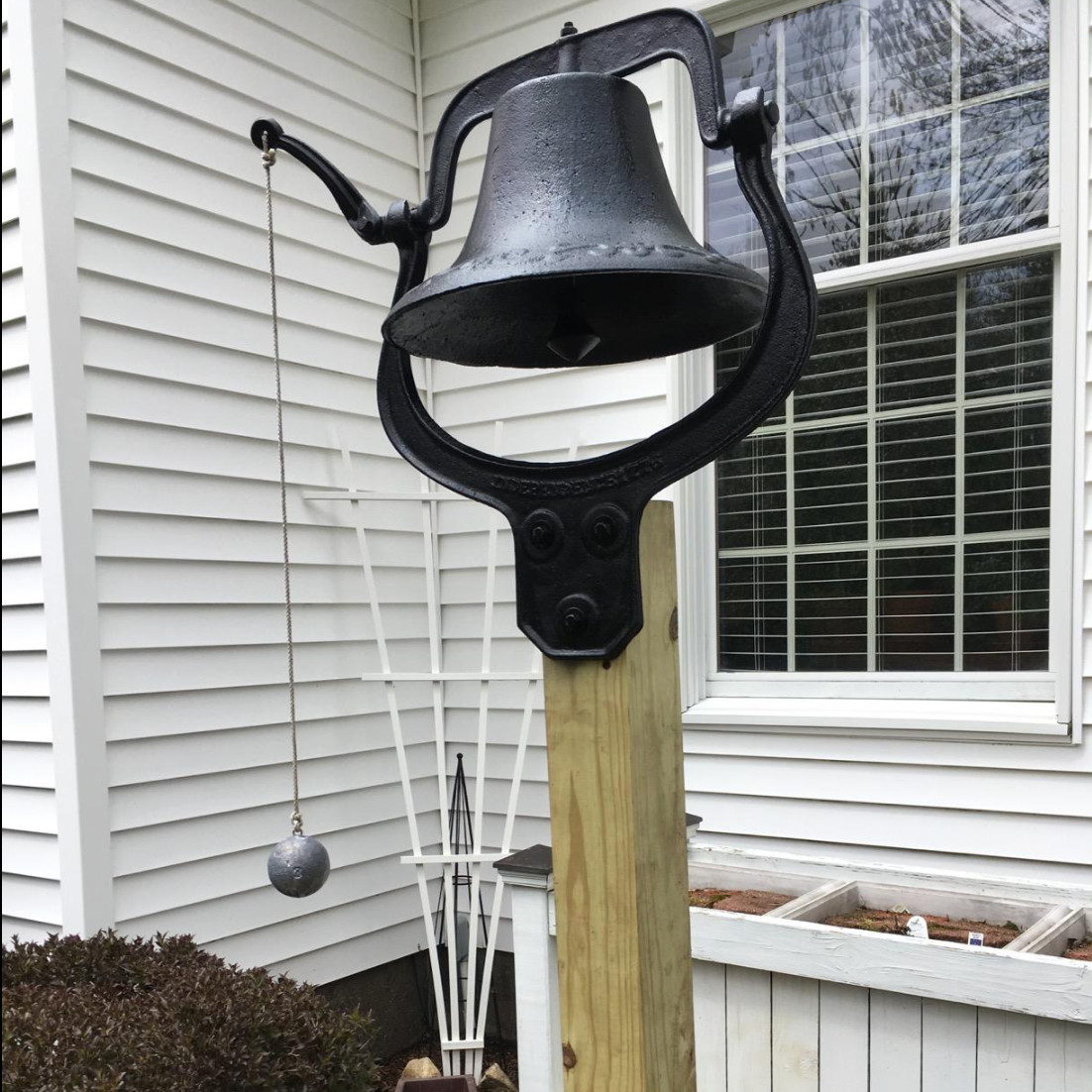 Dinner Bell Iron Large Cast Farmhouse Church School Farm Antique Vintage Black