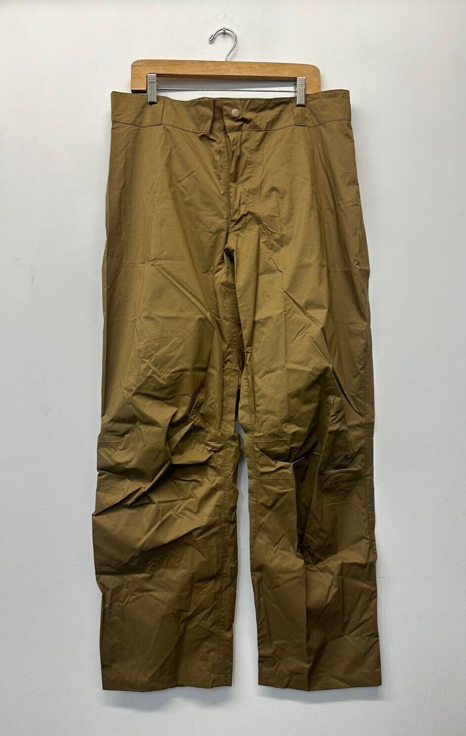 NOS Beyond Clothing, Level 6 GoreTex Pants Sz LR Coyote Brown, US Military, U-95