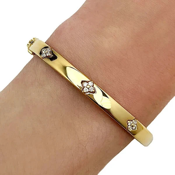 6.89CTW Diamond 18K Yellow Gold Over Clover Bangle Bracelet (Solid Links) 7.5\