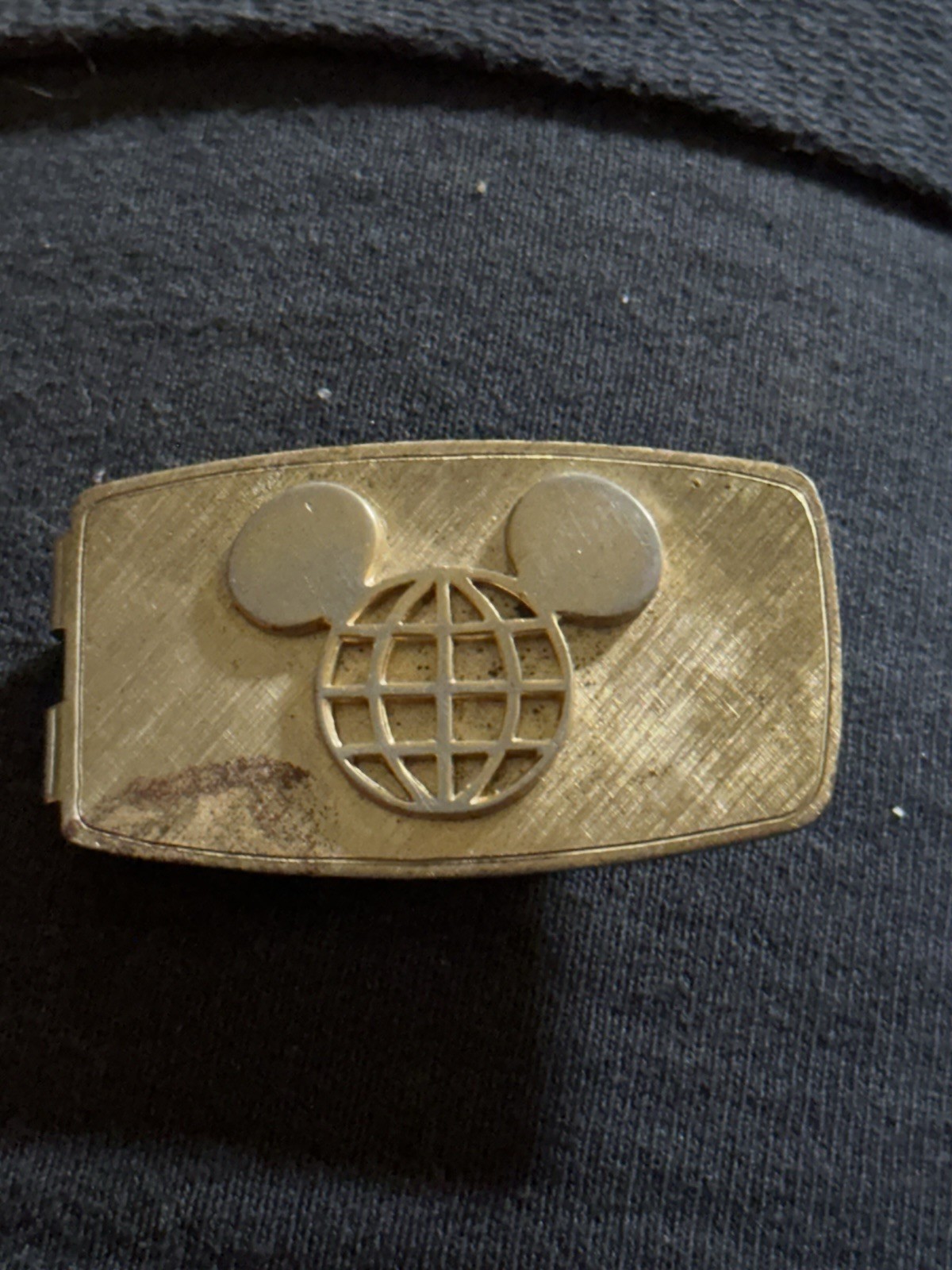 VINTAGE WALT DISNEY WORLD~BRUSHED GOLDTONE GLOBE EARS MONEY CLIP - ANSON CO.