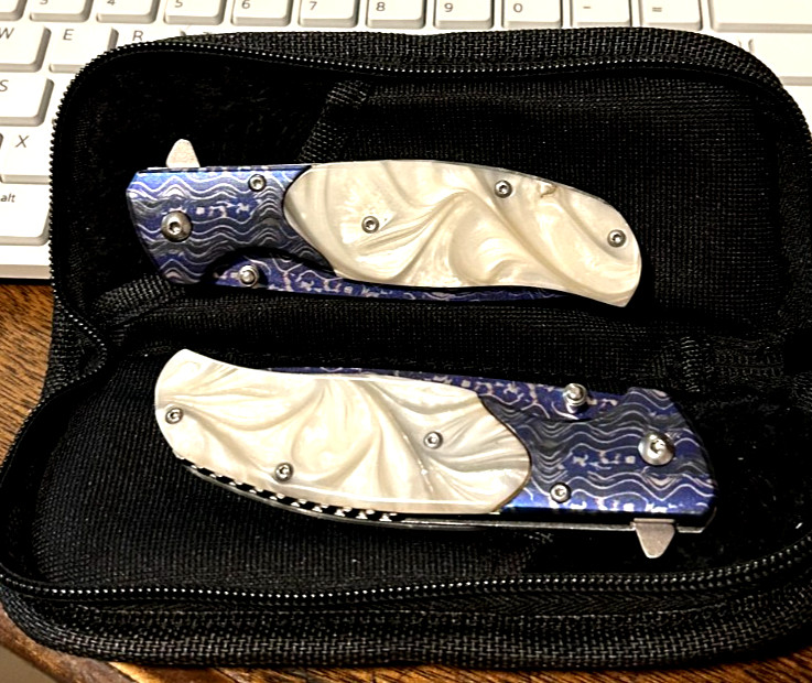 MATCHED 2-KNIFE SET BLUE AND PEARL HANDLED KNIVES