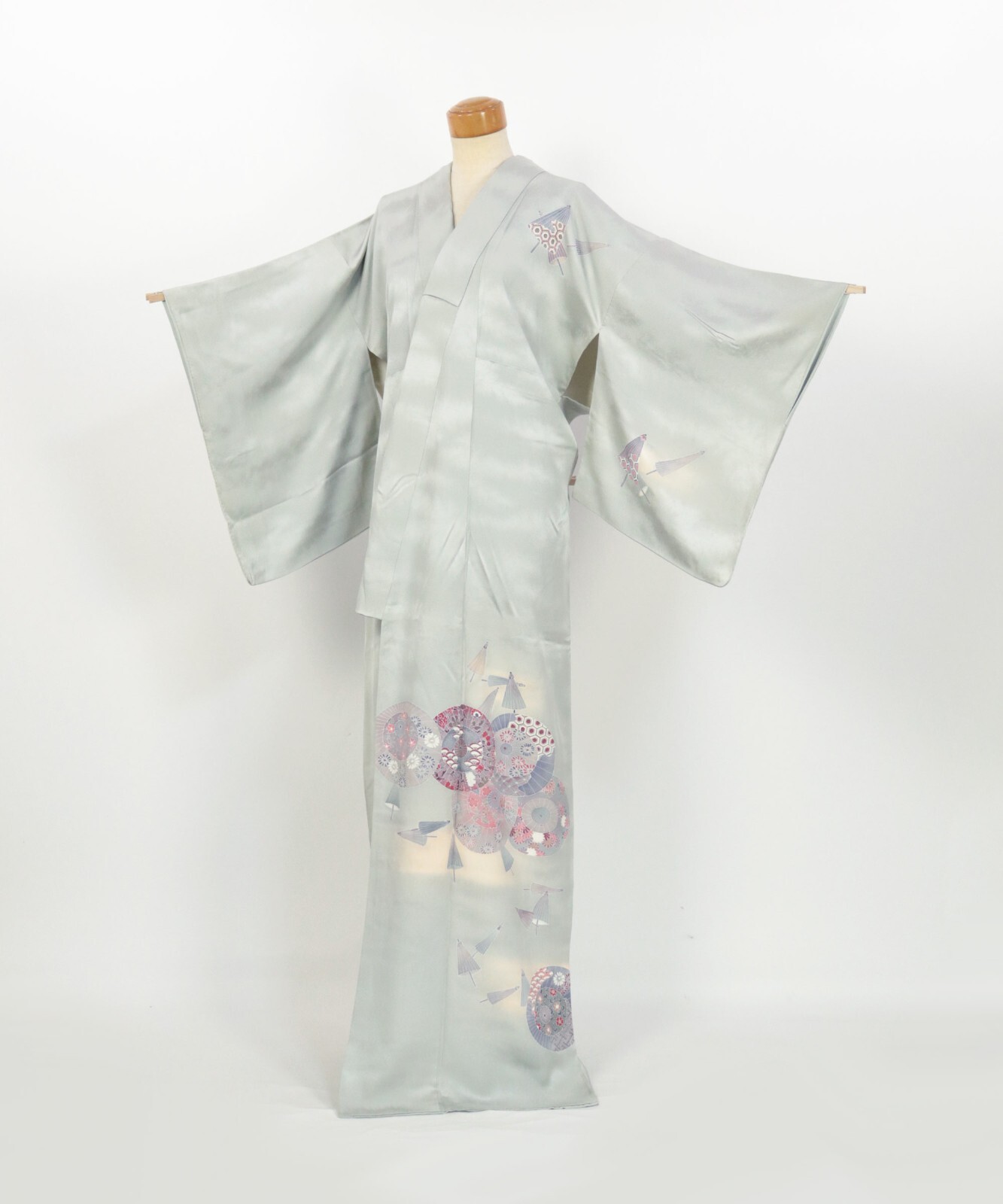 Kimono / Elegant Kaga Yuzen Silk Kimono Traditional Wagasa Umbrella / 2503182
