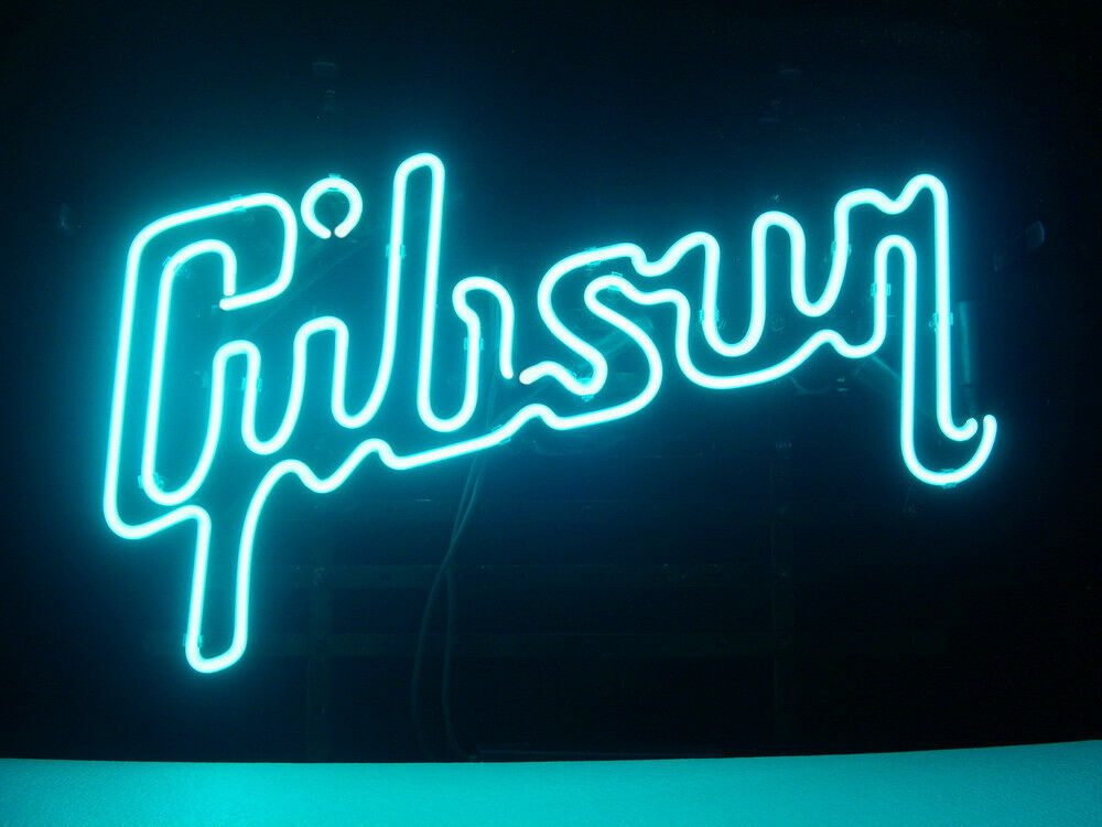 Gibson Guitar Store Open 20\
