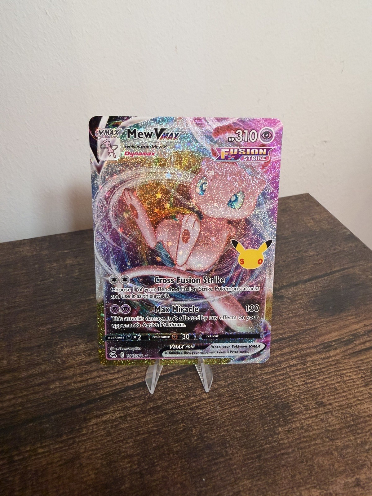 30th Mew VMAX 114/264 Fusion Strike Ultra Rare Holo Pokémon TCG Card English