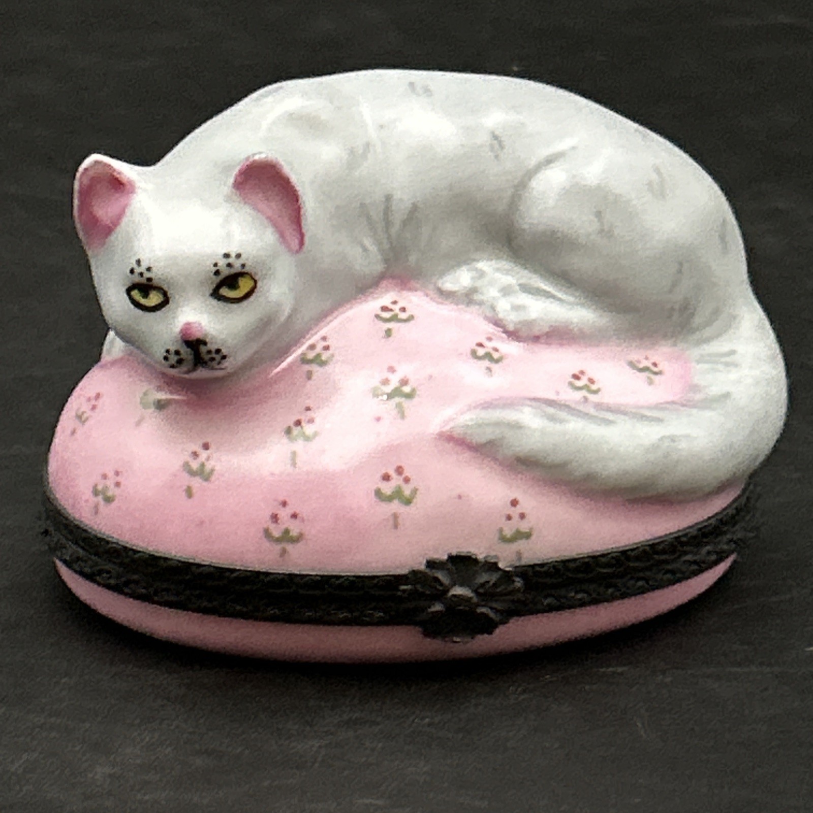 Limoge Trinket Box Peint Main France - Grey Kitten on Pink Beautiful flawless