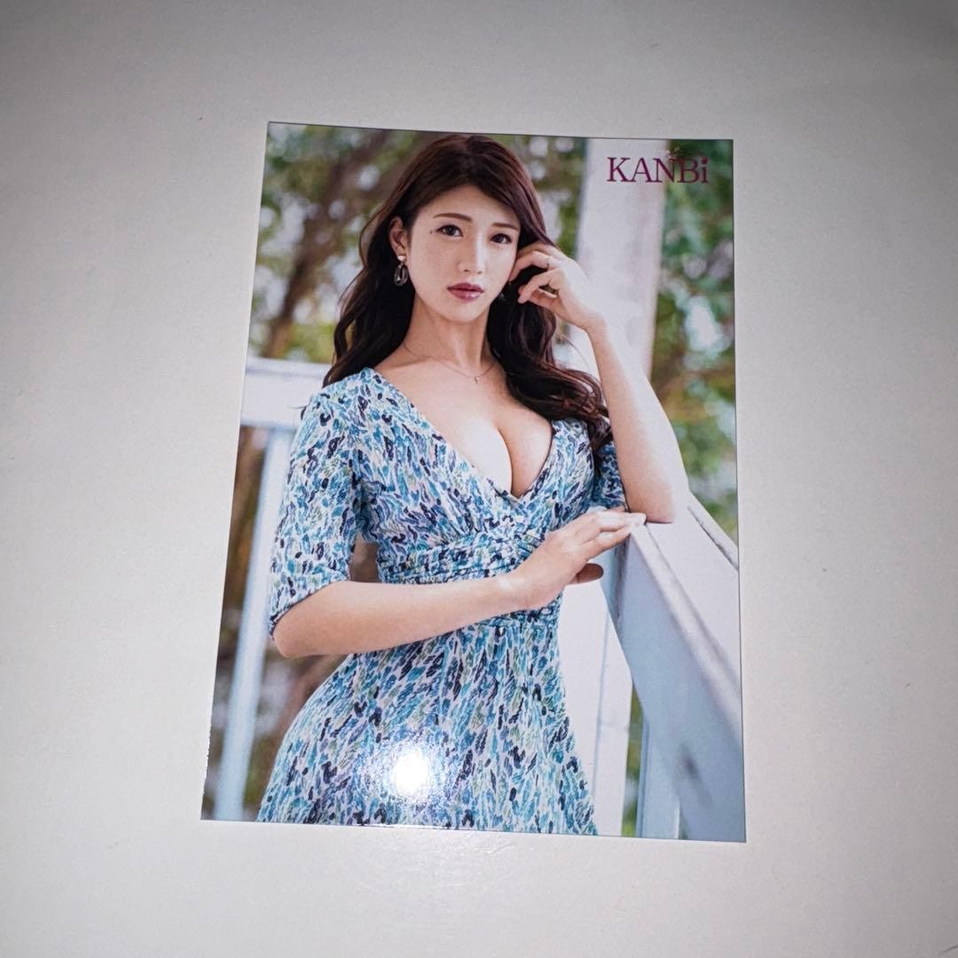 Miho Ariga'S Novelty Maker L Size Raw Photo Plainclothes