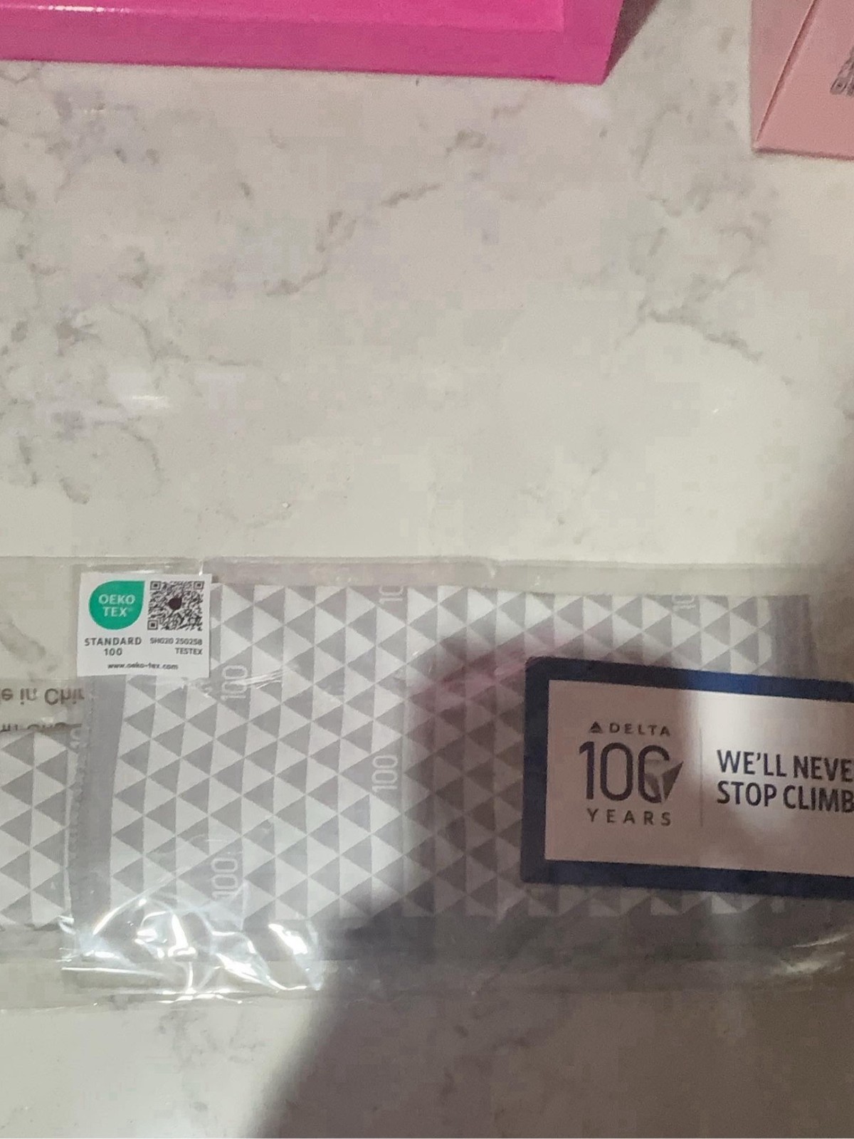 Delta Air Lines 100 Years Centenary men’s tie and ￼ pocket square