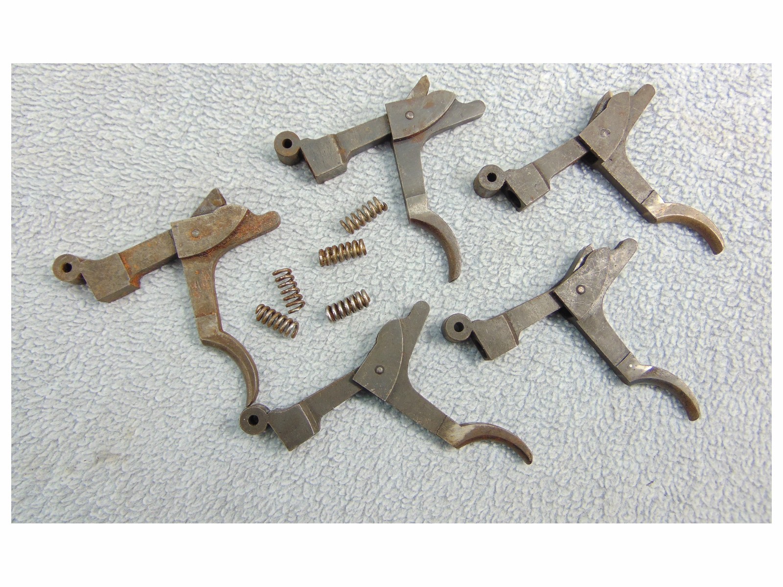 TRIGGER and SPRING KRAG RIFLE CARBINE 1894 1896 1898 1899 1 ea READ DESCRIPTION
