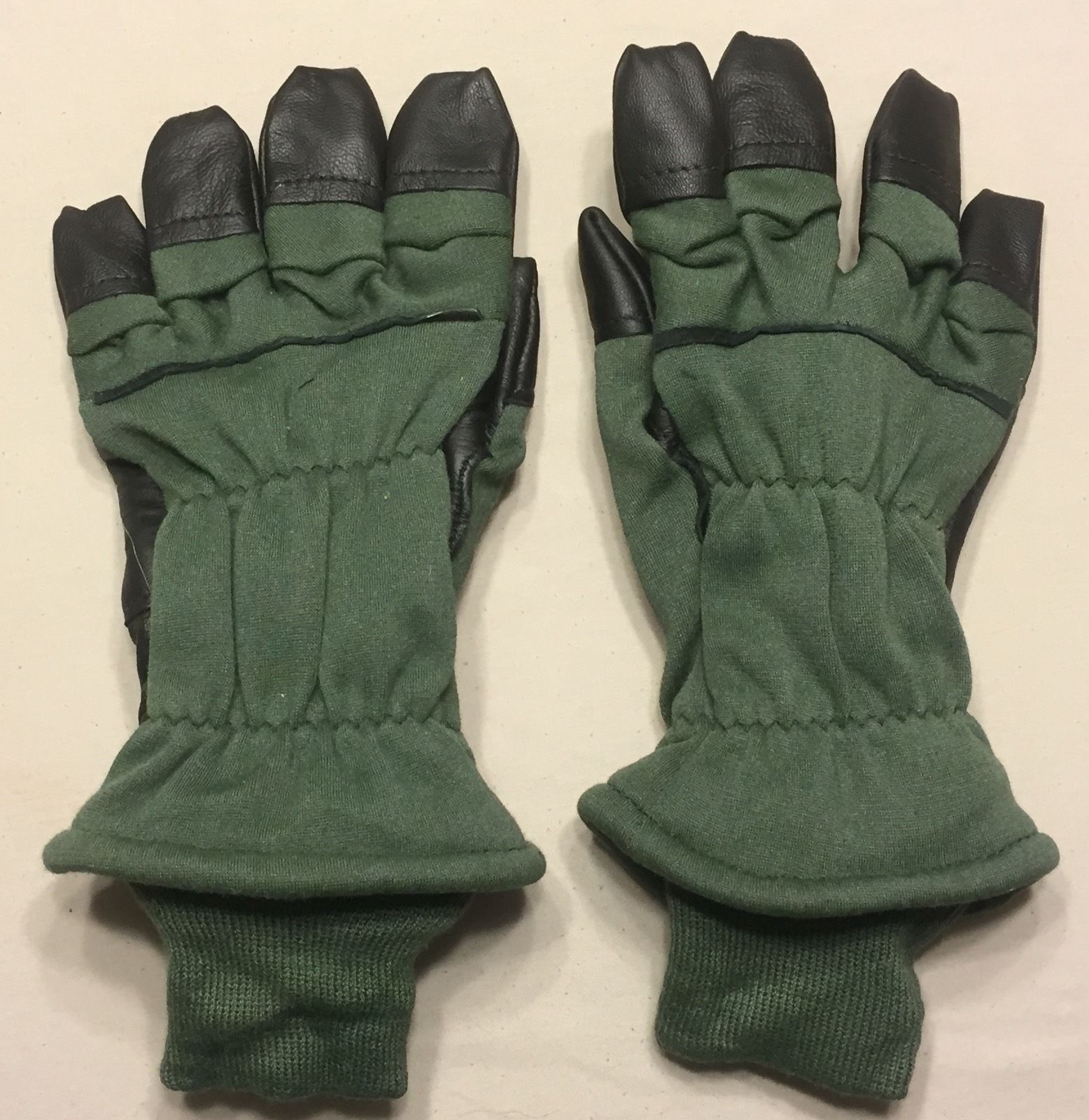 Lot of (2) Pair New USGI-Cold Weather Flyer\'s Gloves Size 5 - Child\'s Glove Size