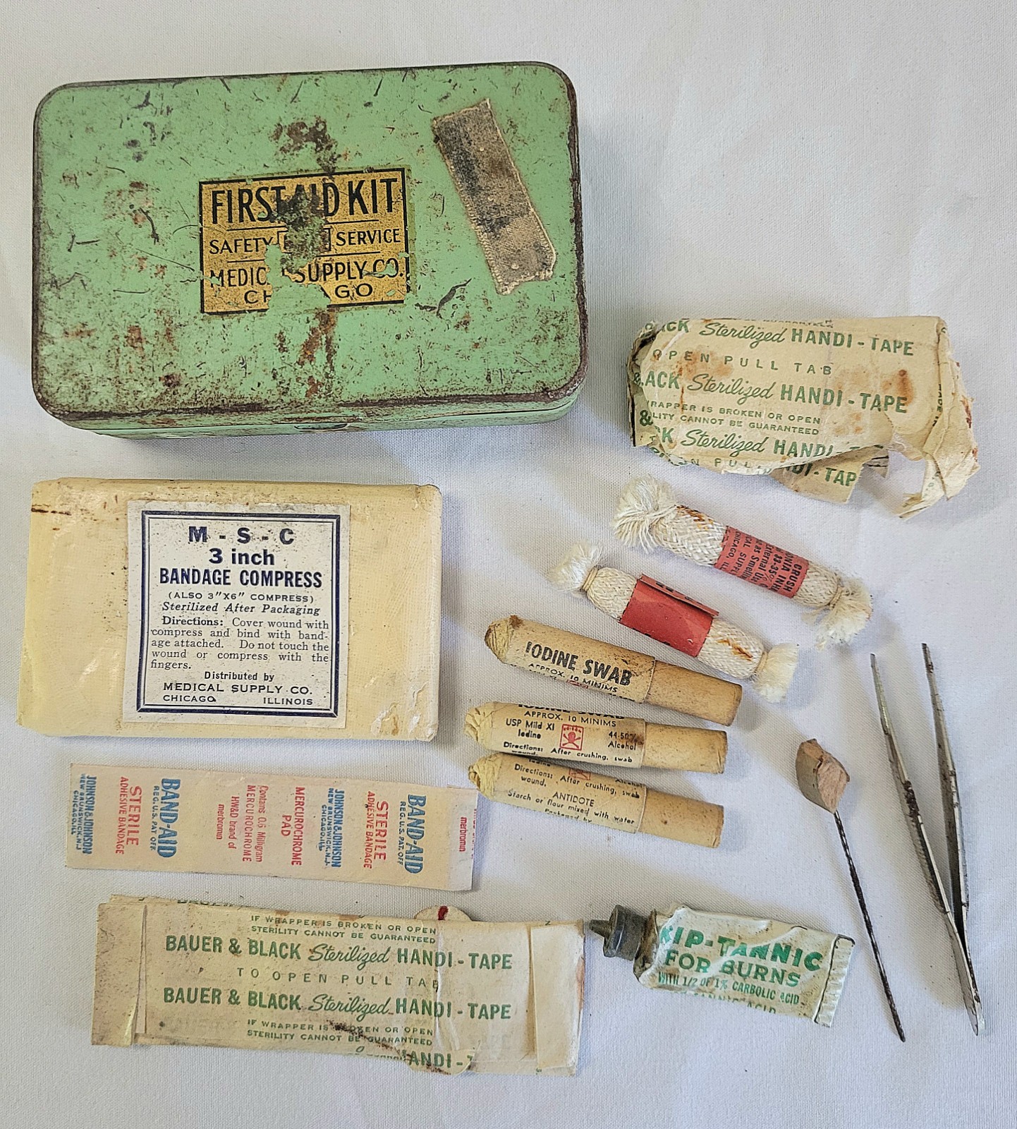 1941-1943 Vintage Medical Supply Co. (MSCO) Chicago First Aid Kit