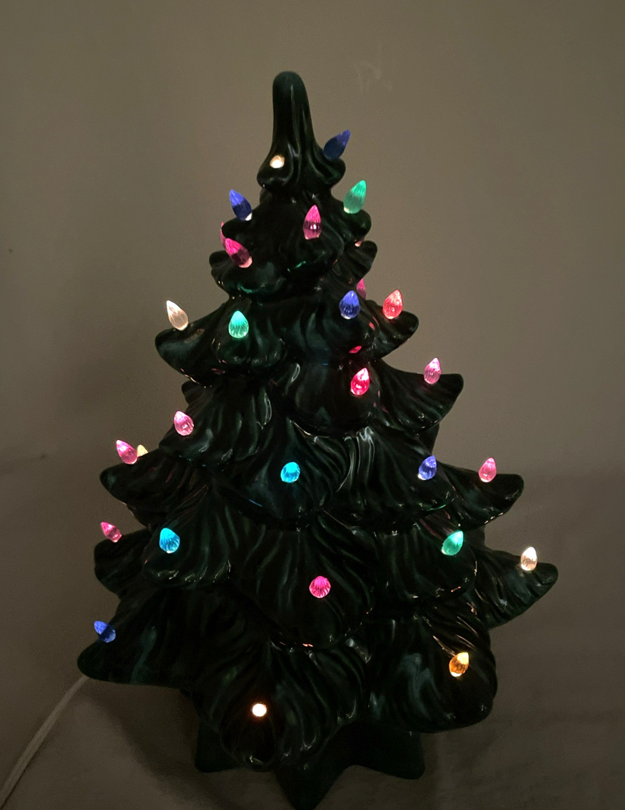 VTG Atlantic Mold Ceramic 13 inch Christmas Tree Two Piece w/Base and Light