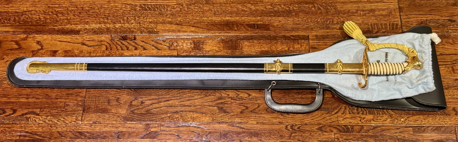 Vanguard US Navy Officer's Sword, 32