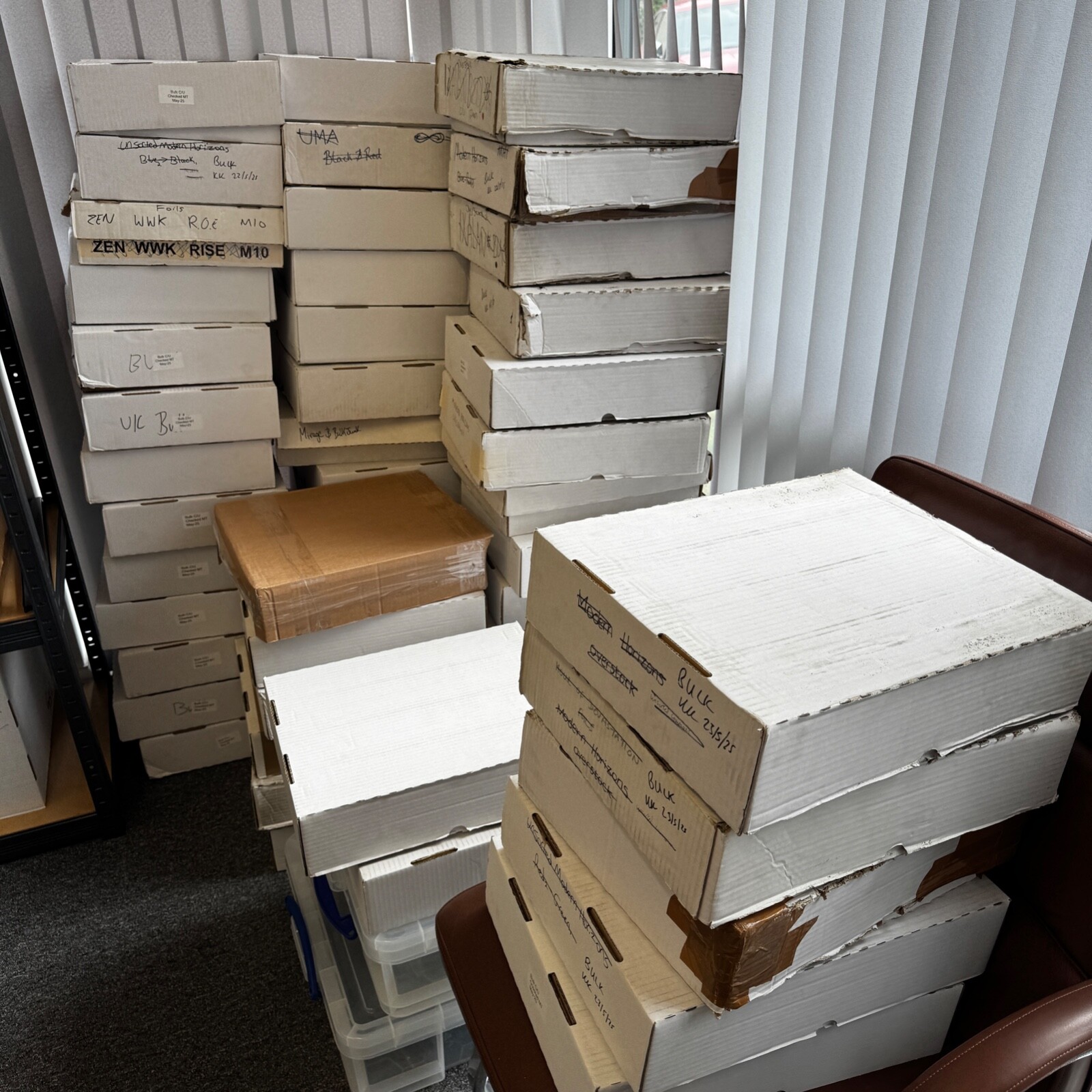 10,000  MTG MAGIC THE GATHERING CARDS C U/C RARES FOILS 300K CARDS MUST GO BULK