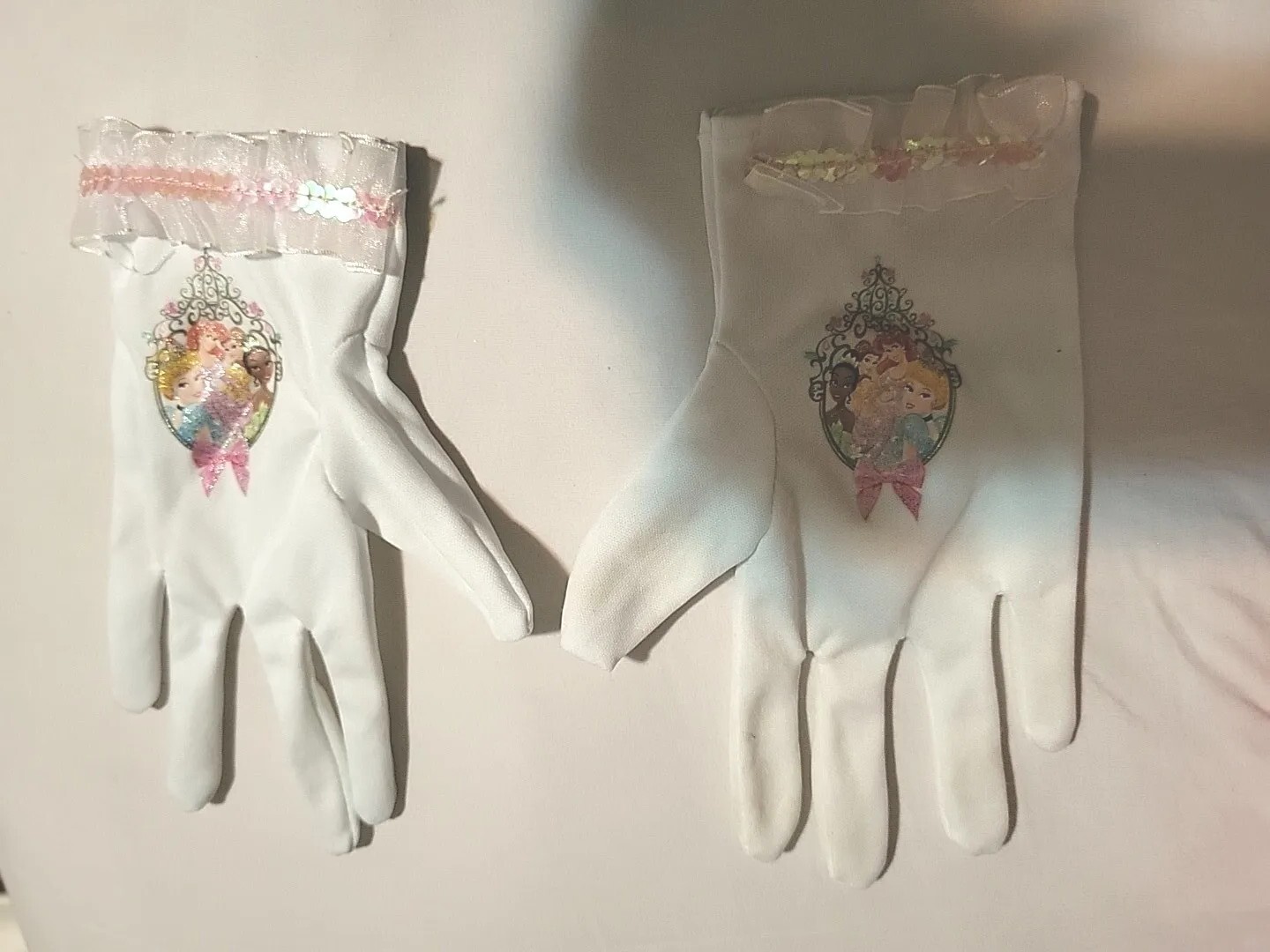 DISNEY CHARACTERS FANCY PRINCESS GLOVES 7\