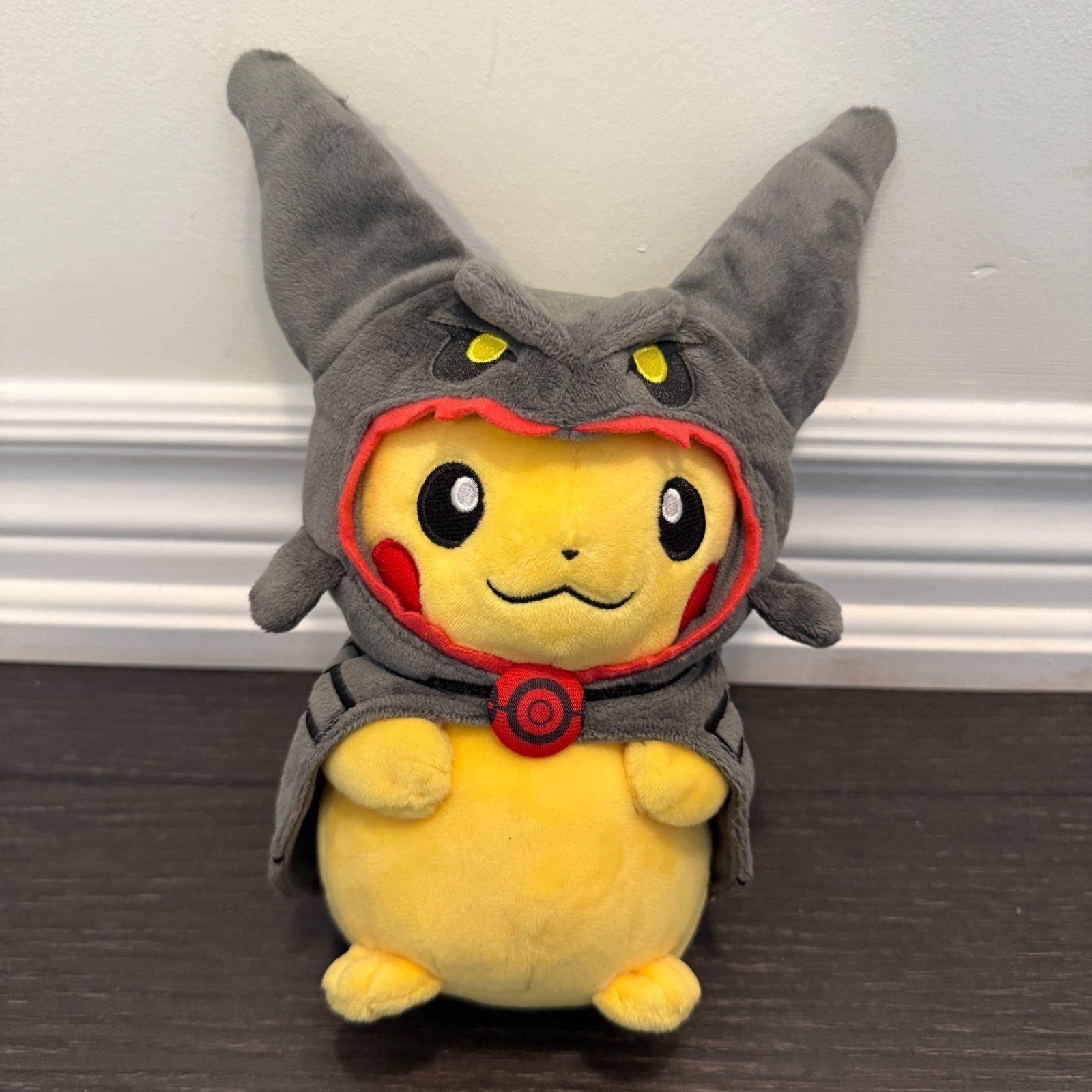 2016 Nintendo Pokemon Center Pikachu in Rayquaza Poncho Plush Doll Toy