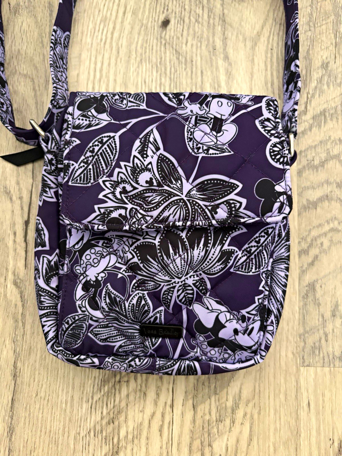 Excellent Condition — Vera Bradley Disney Mickey & Minnie Small Crossbody Bag