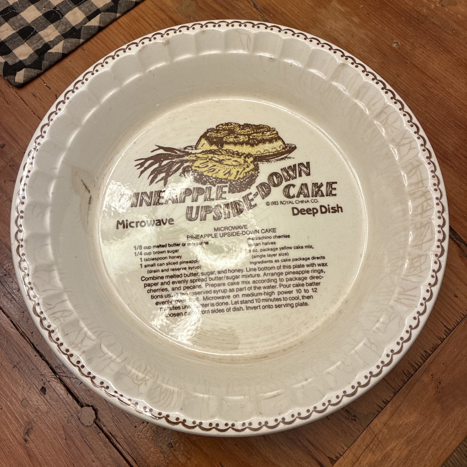 Royal China Country Harvest Pineapple Upside-Down Cake Ceramic Pie Dish Vintage