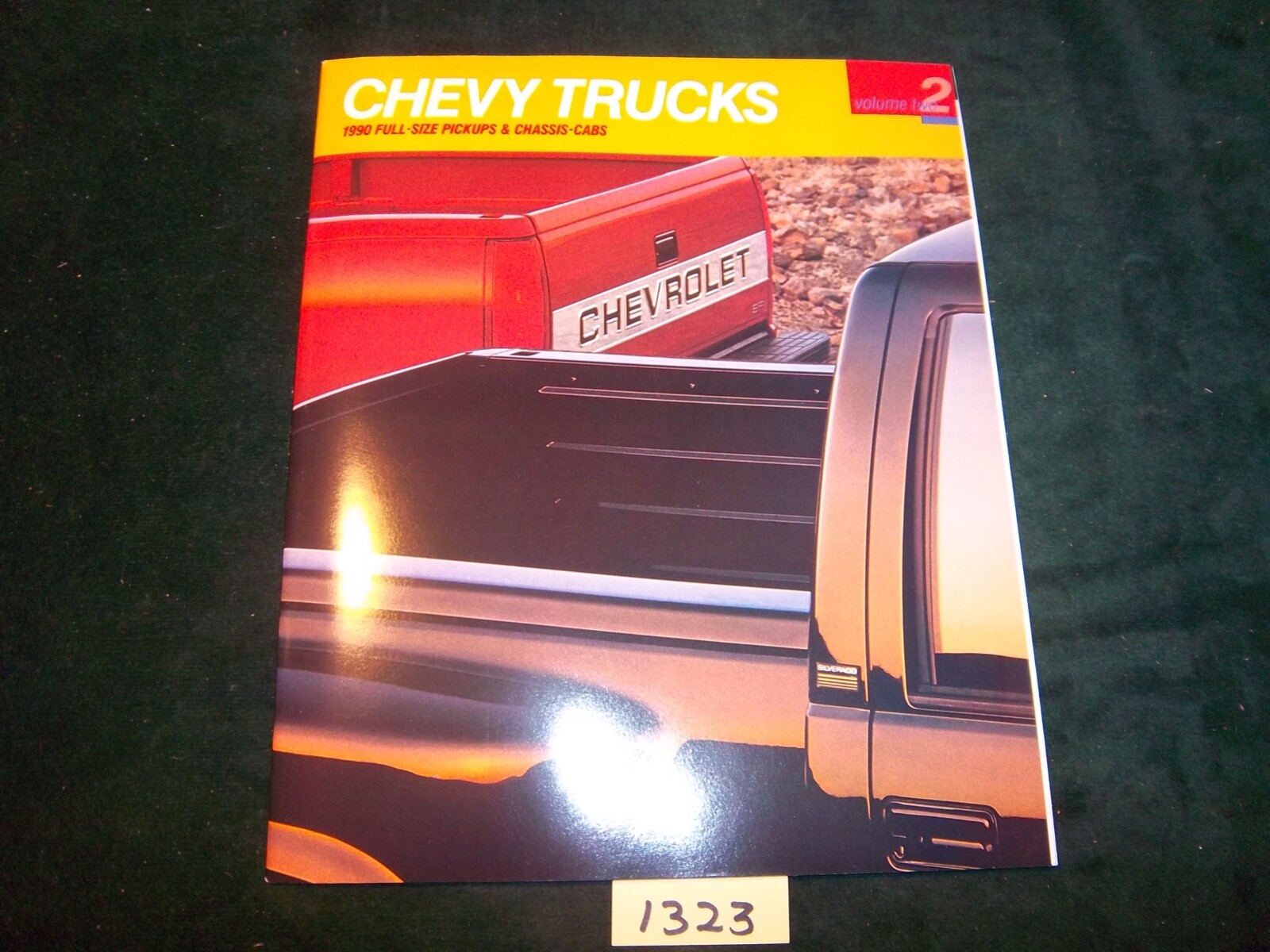 MINT 1990 CHEVROLET CHEVY Trucks Full-Size Pickup  Dealer Sales Brochure~#1323