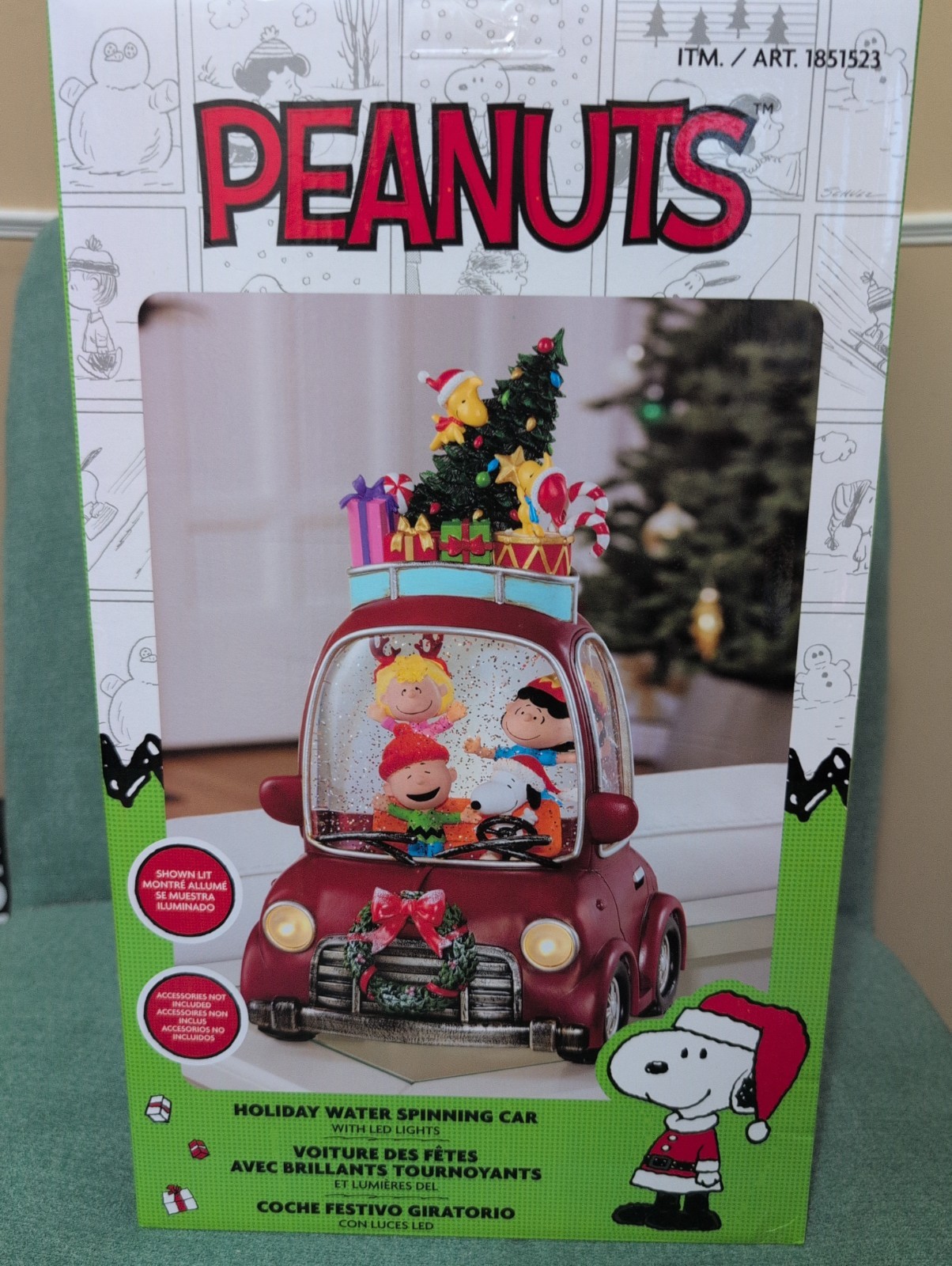 Peanuts Snoopy LED holiday water spinning Snow Globe Car 15