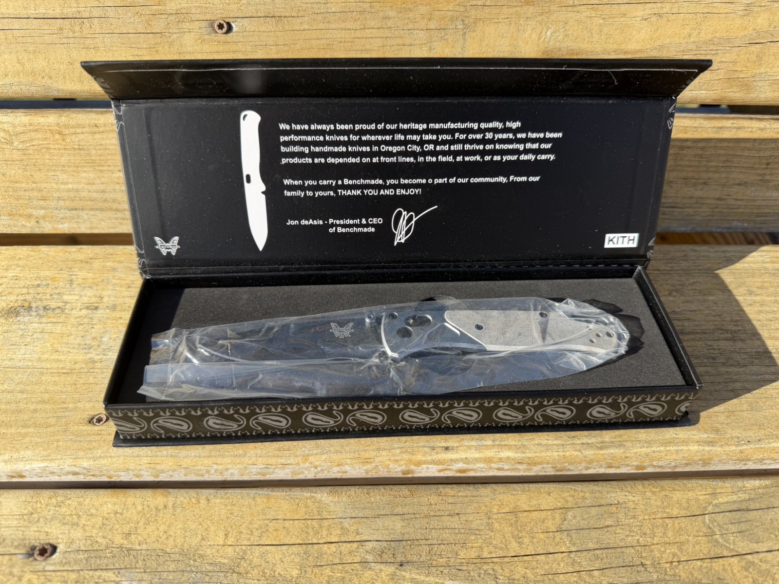 KITH x Benchmade Bugout 535 M390 Limited Edition Knife w/ Original Box NEW