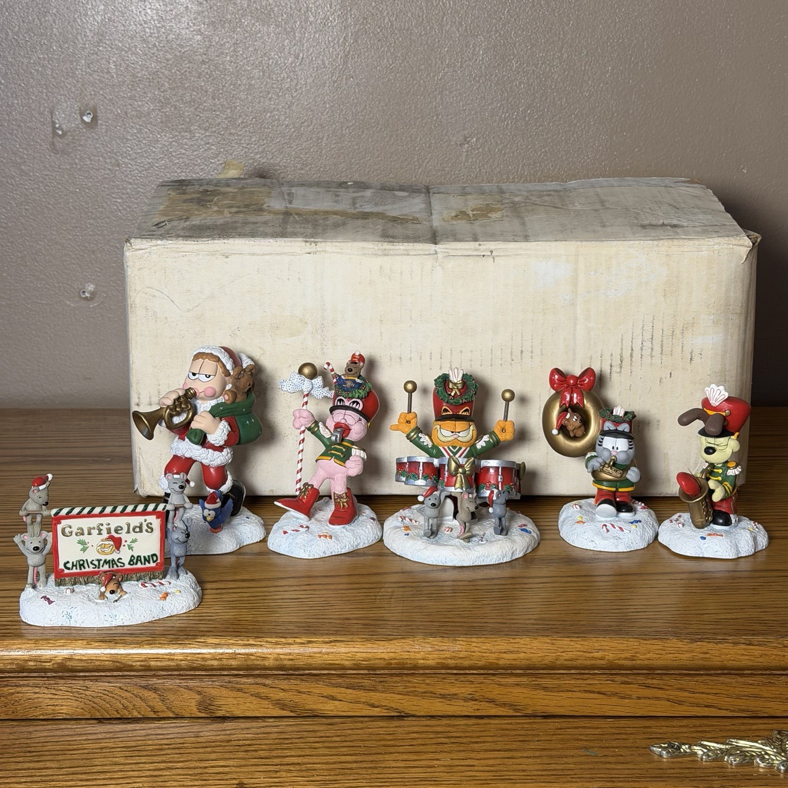 Garfield Christmas Band 5-Piece Figurine Set Resin Painted Multicolor Indoor