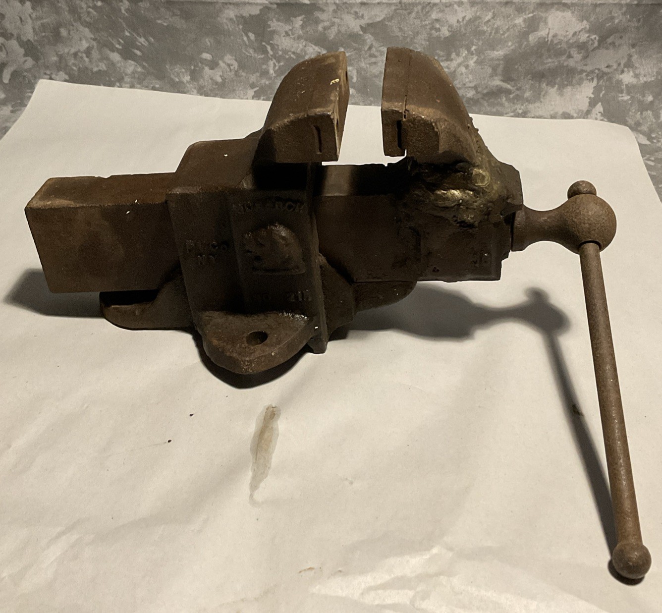 VTG Original Monarch No. 215 Heavy Duty Steel Bench Vise Collectible Tool
